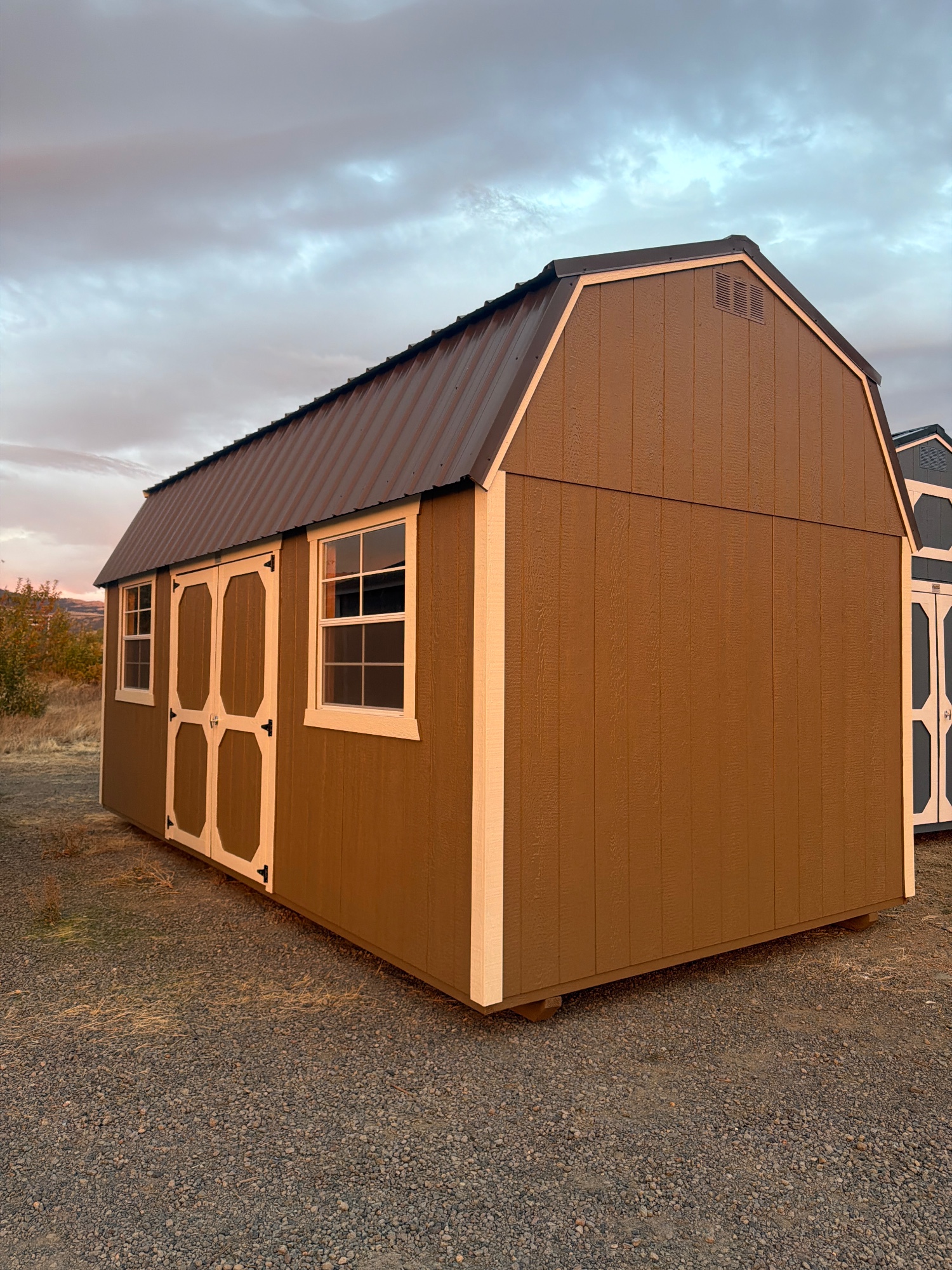 Lofted Barn - 10x20