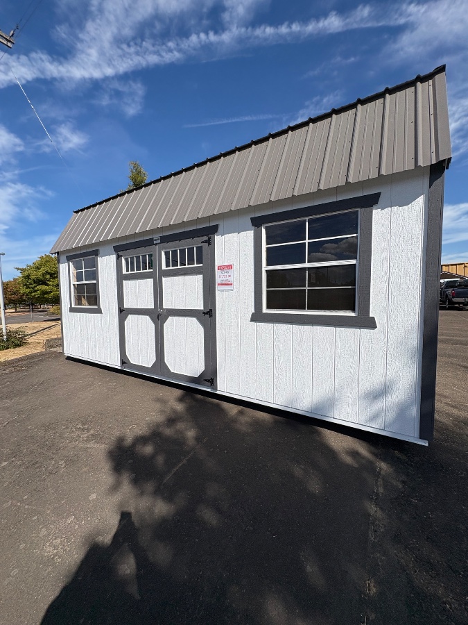 Lofted Barn - 10x20