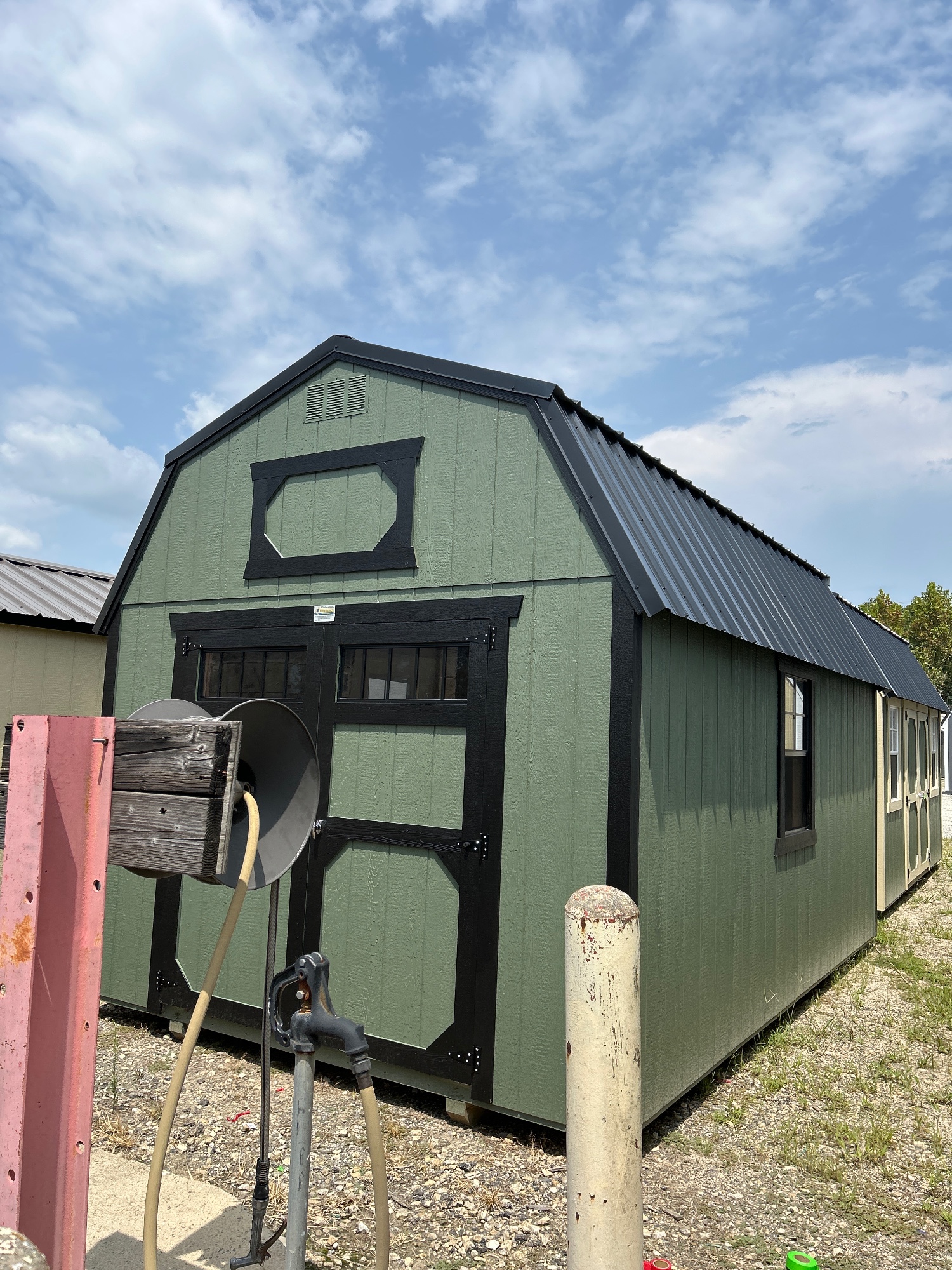 Lofted Barn - 10x16