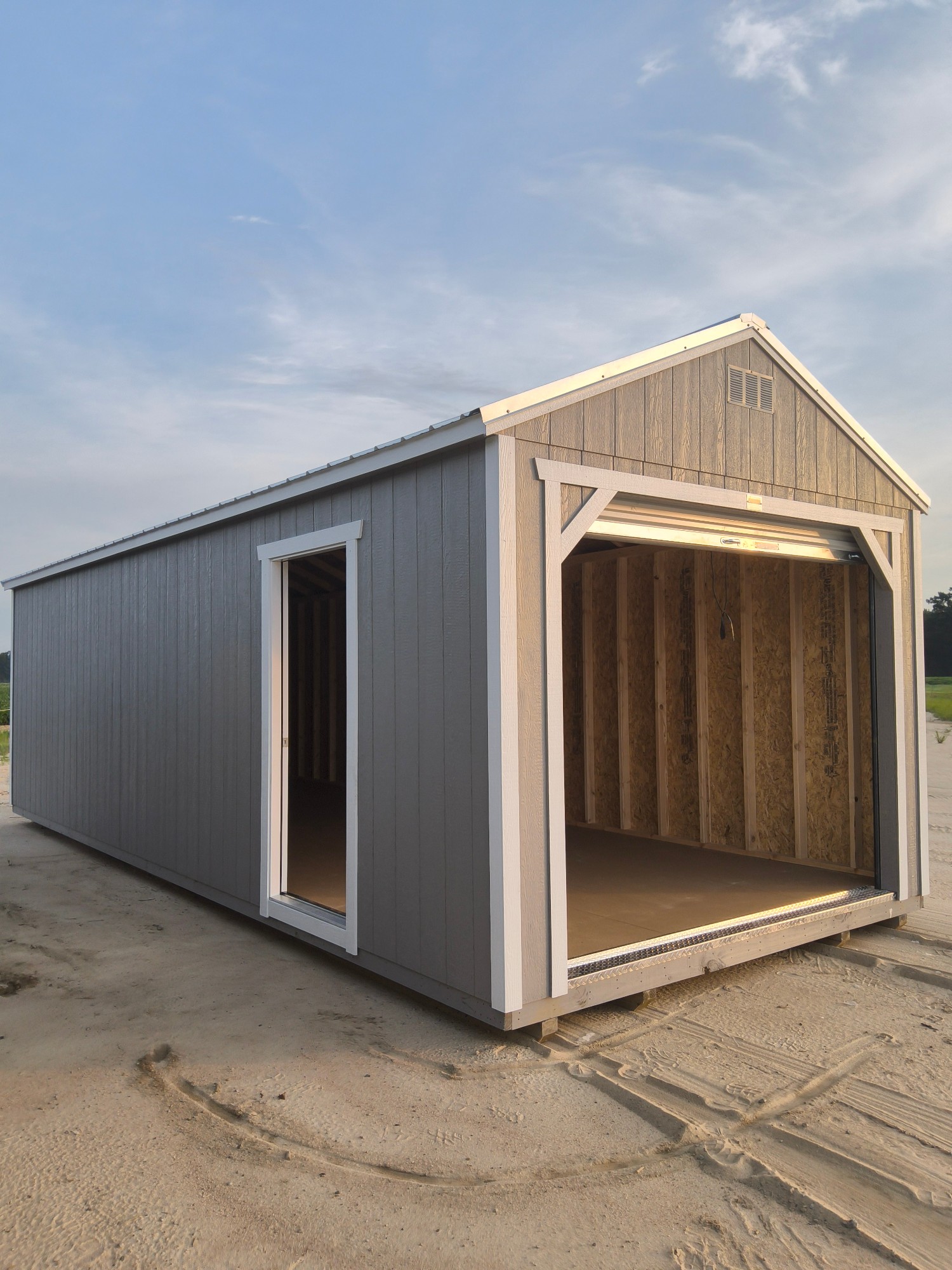 TWIN PALMS CUSTOM WOOD MOULDINGFAC. | Old Hickory Buildings
