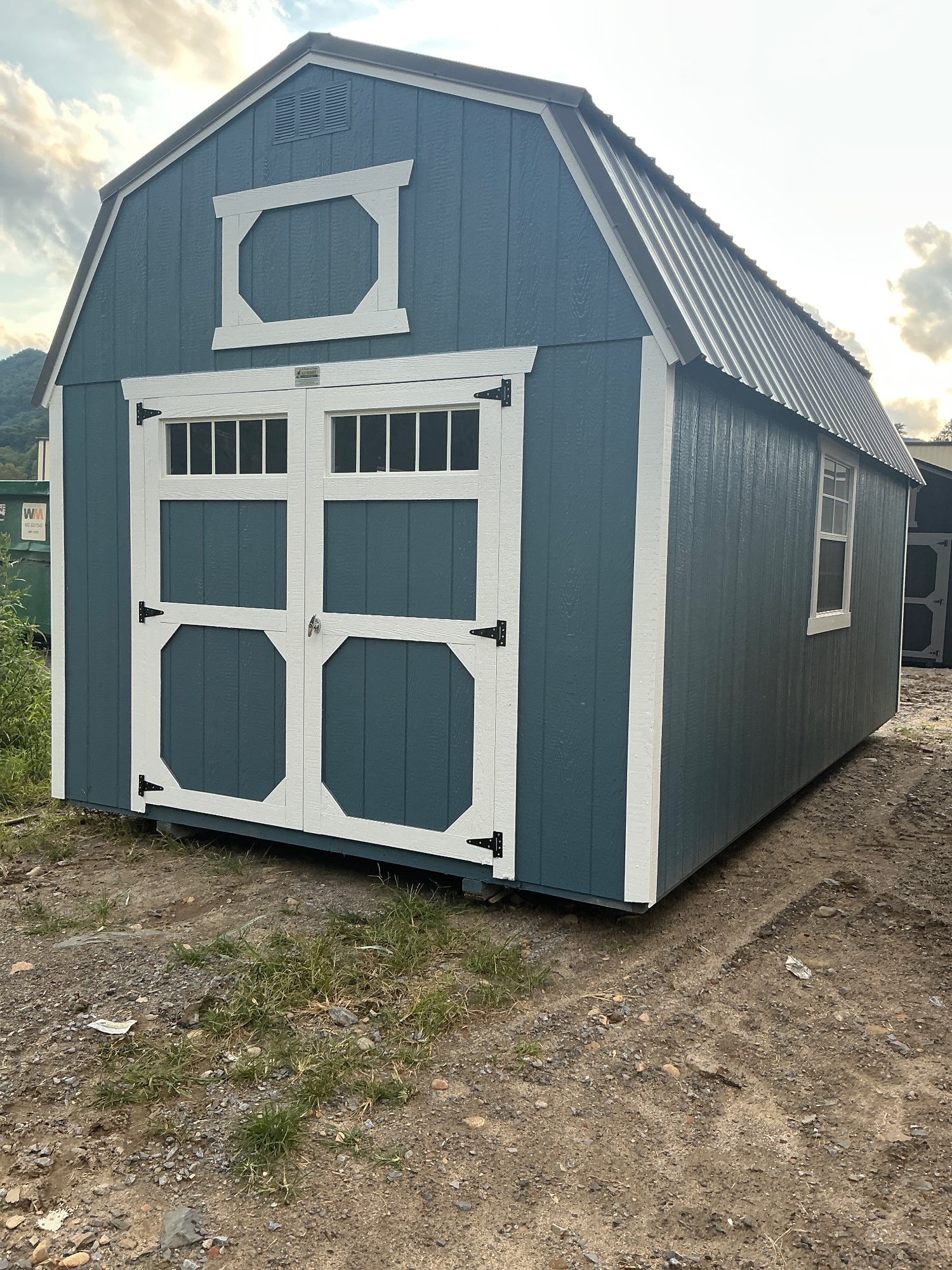 Lofted Barn - 10x20