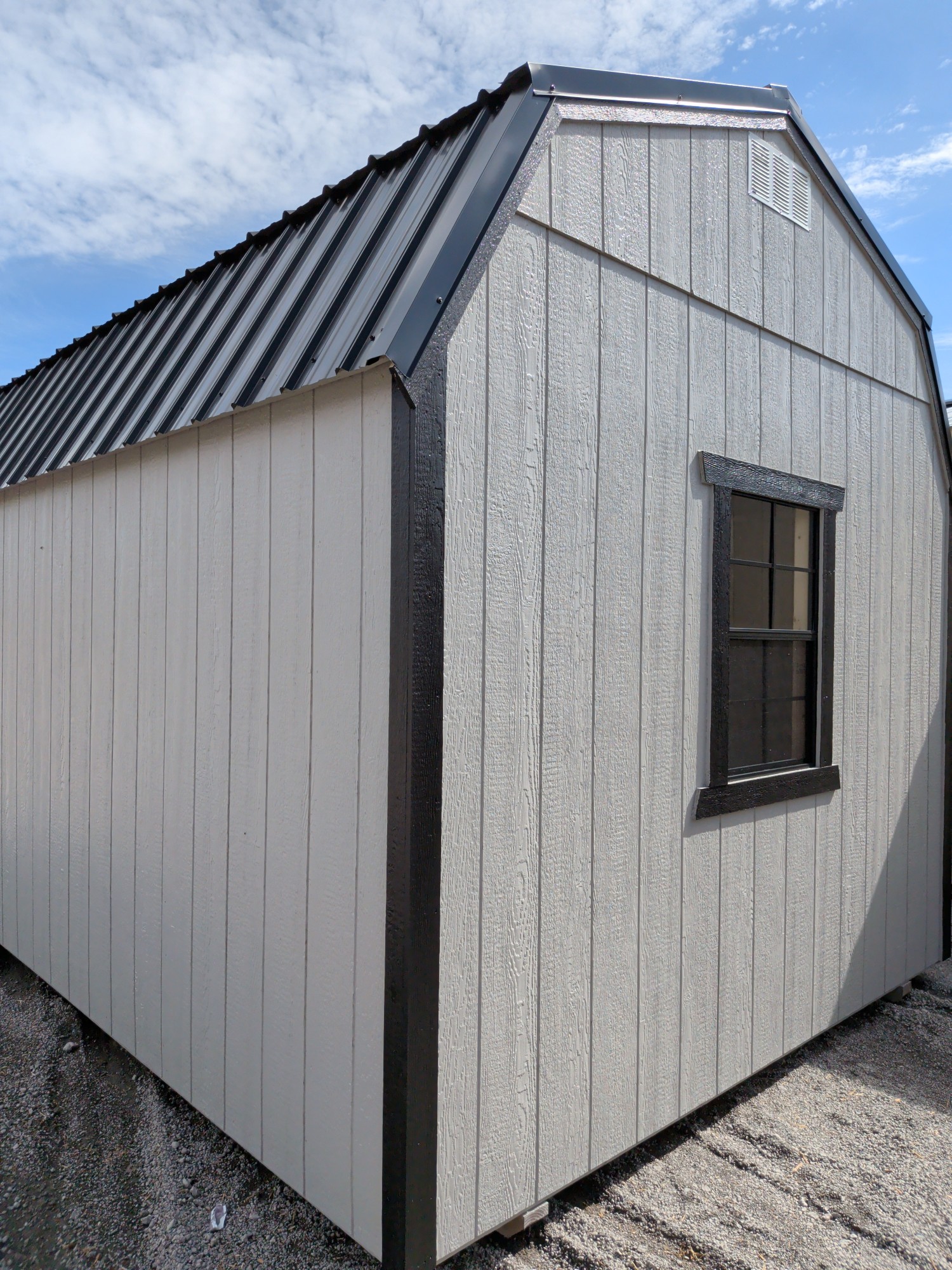 Lofted Barn 8' Garage - 10x16