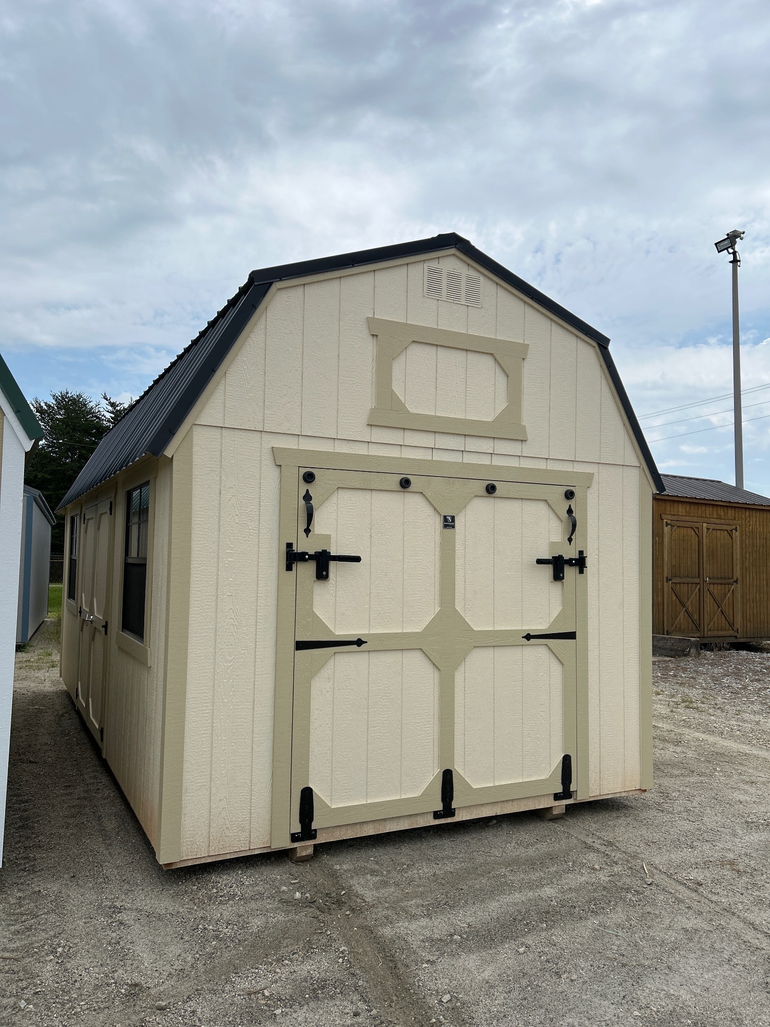 Lofted Barn - 10x20