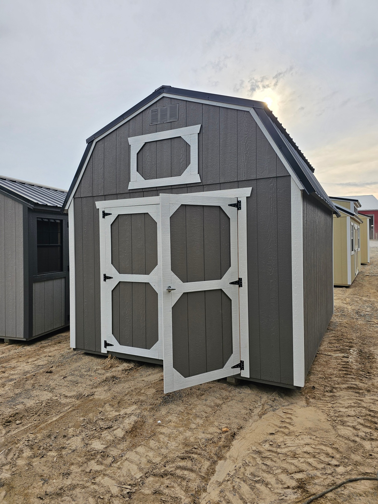 Lofted Barn - 10x12