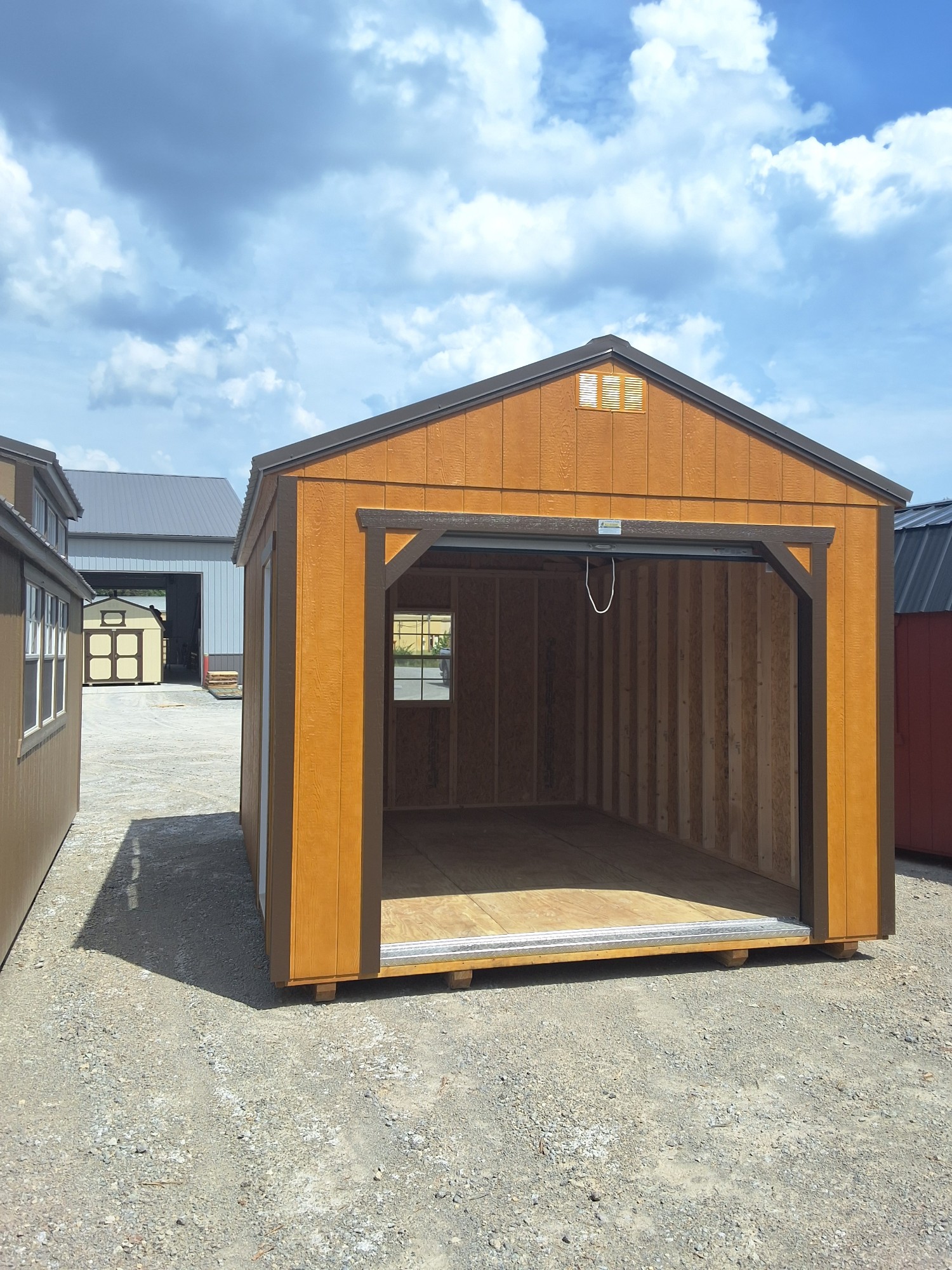 Utility 8' garage - 12x16