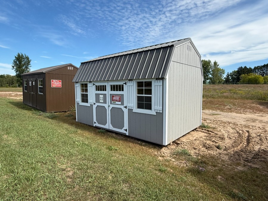 Building #11 - Lofted Barn - 10x16 image 3