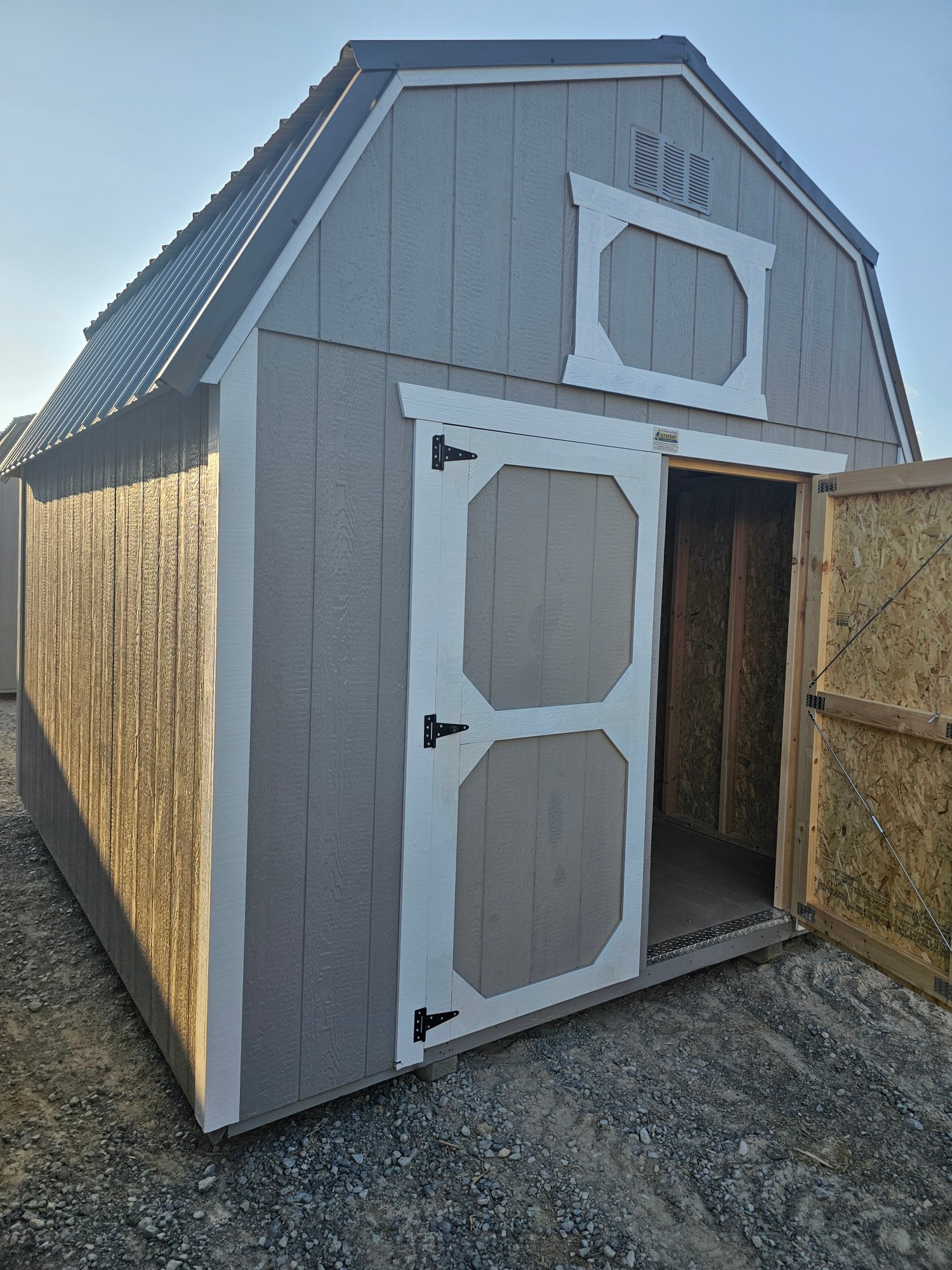 Lofted Barn - 10x12