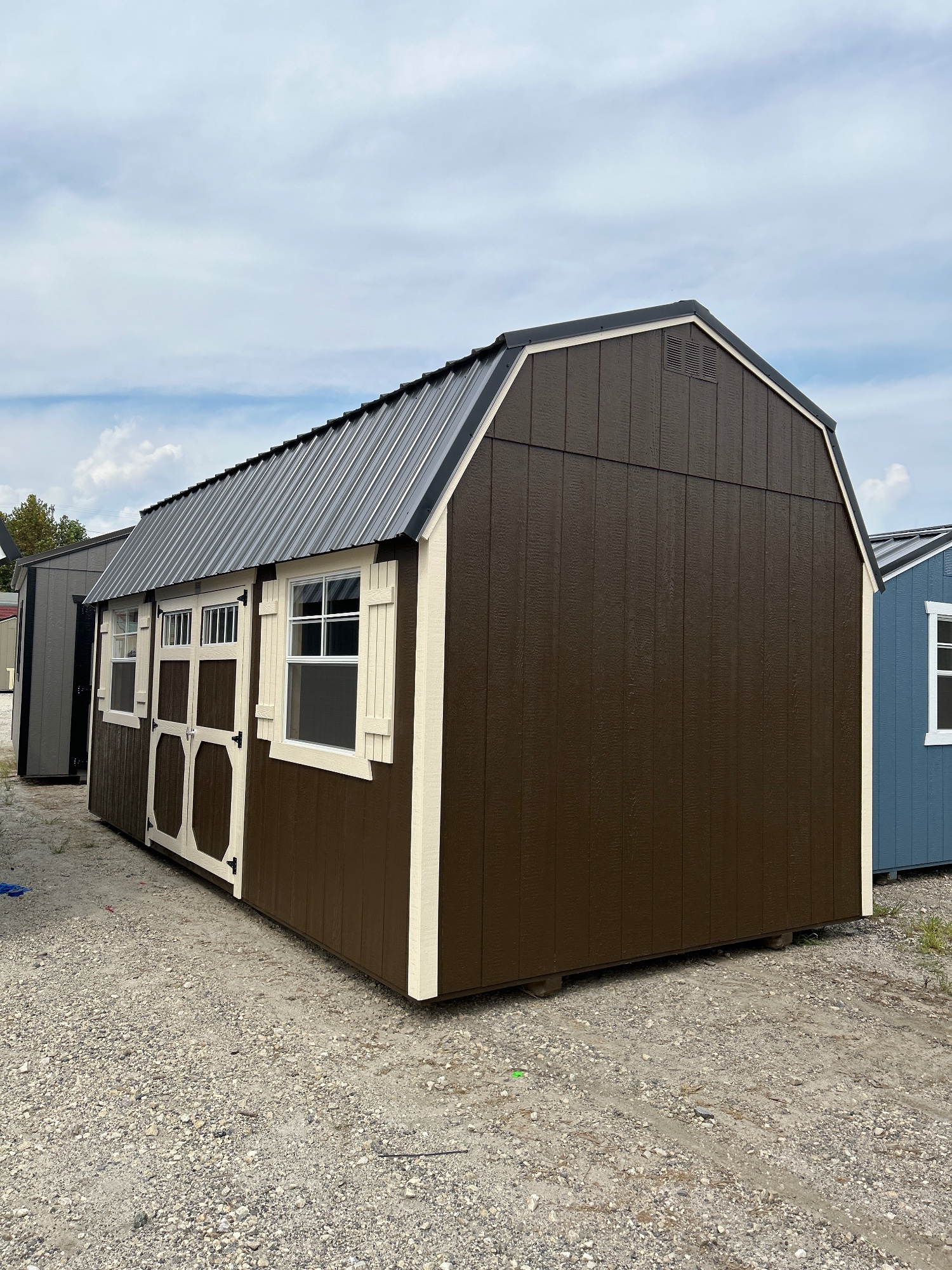 Lofted Barn - 10x20