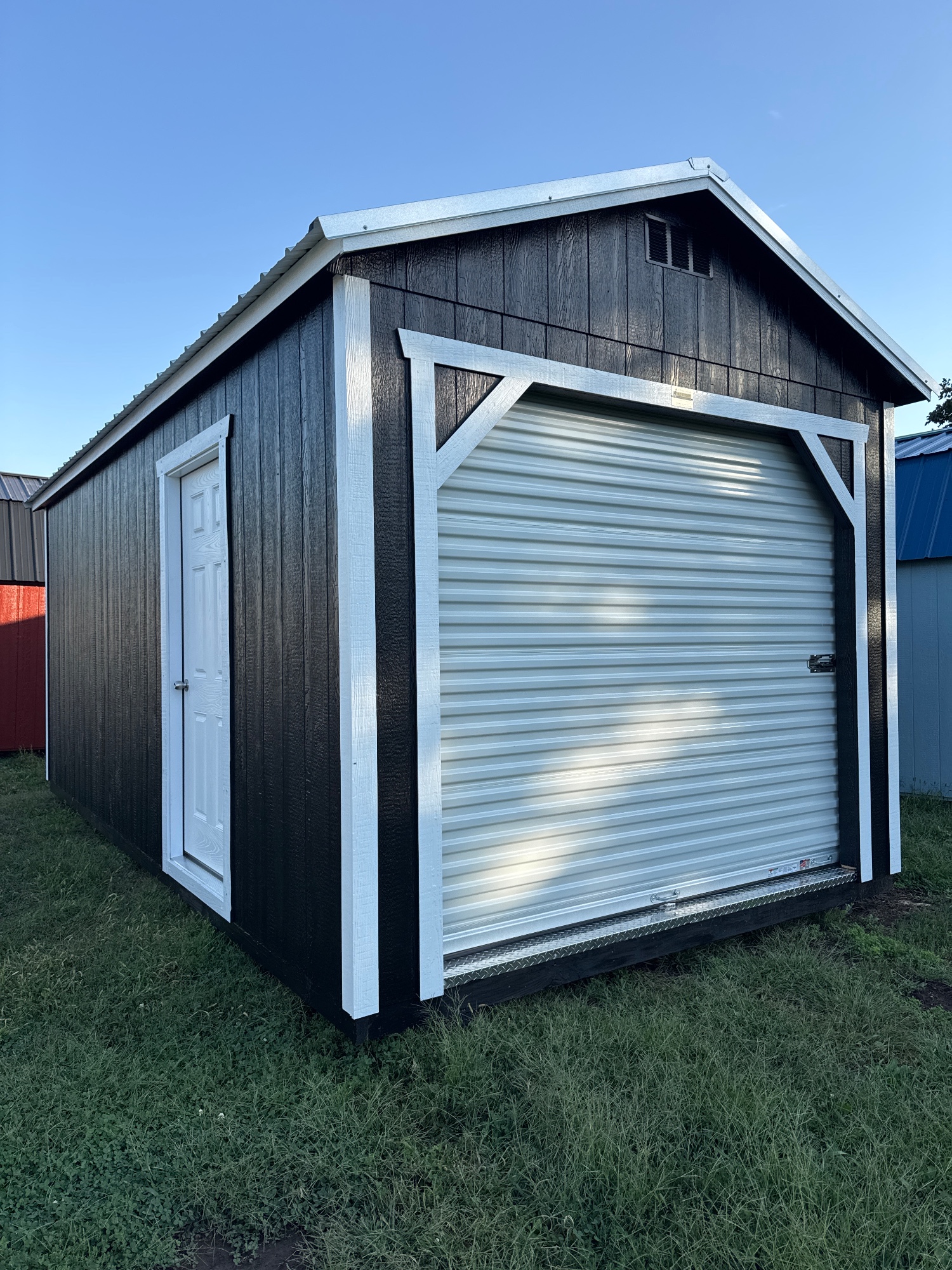 Utility 8' Garage - 10x20