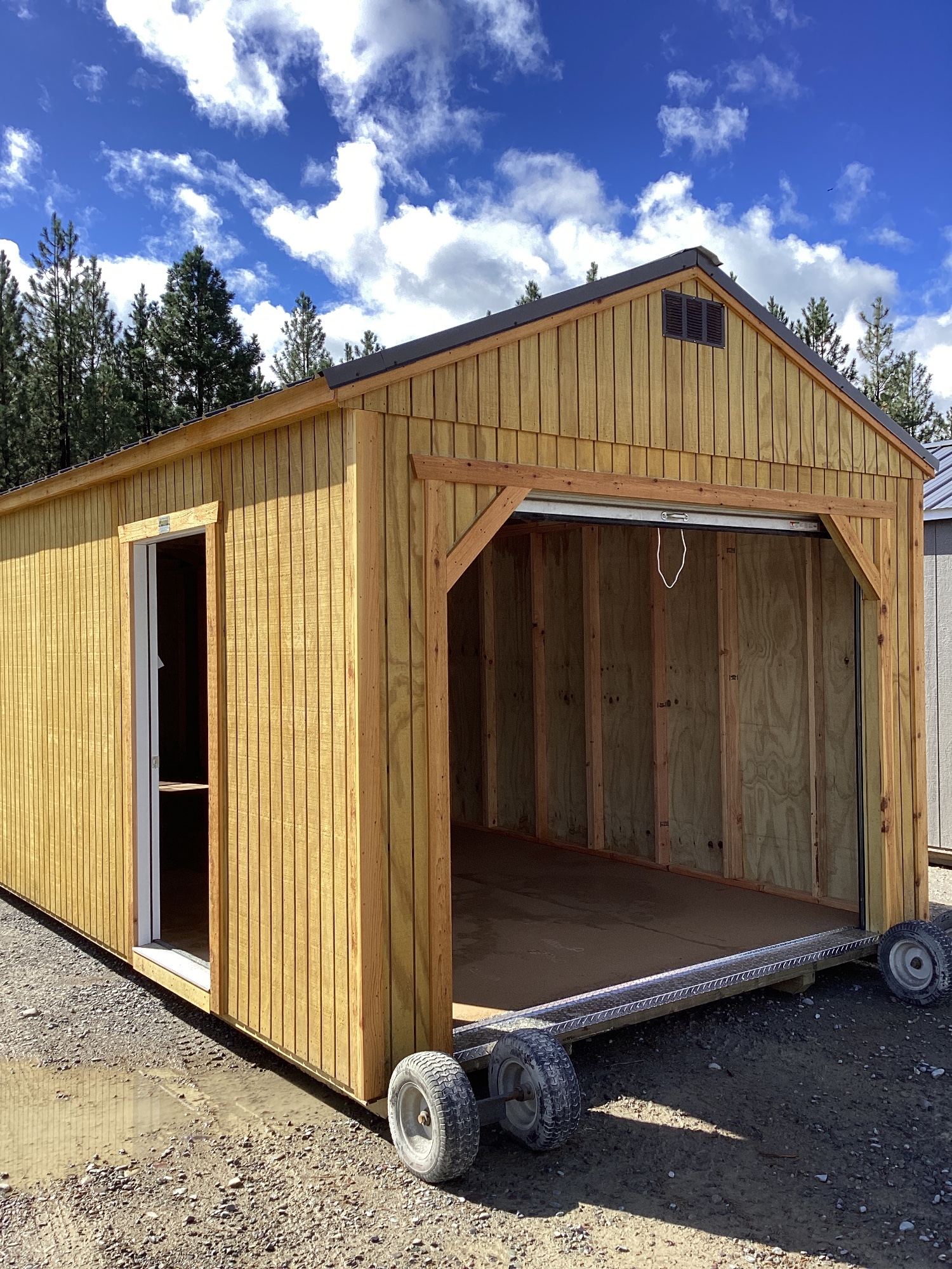 Utility Garage - 12x32
