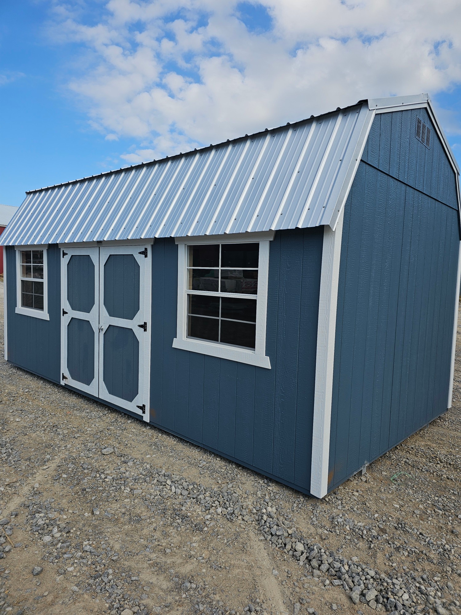 Lofted Barn - 10x20