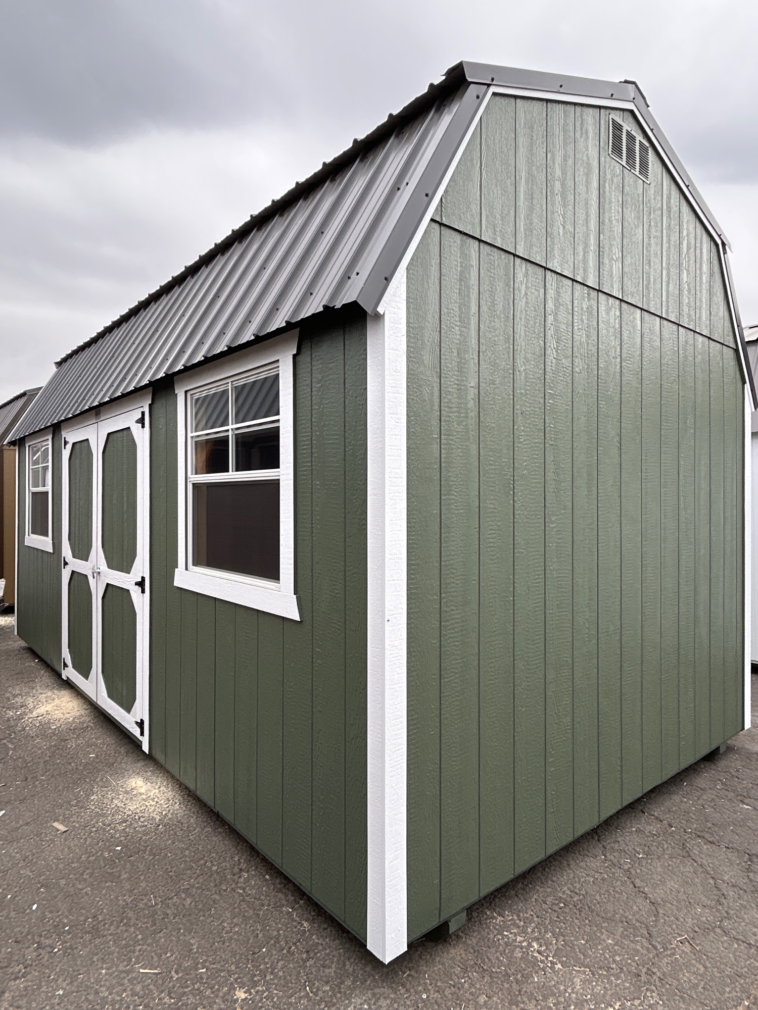 Lofted Barn - 10x20