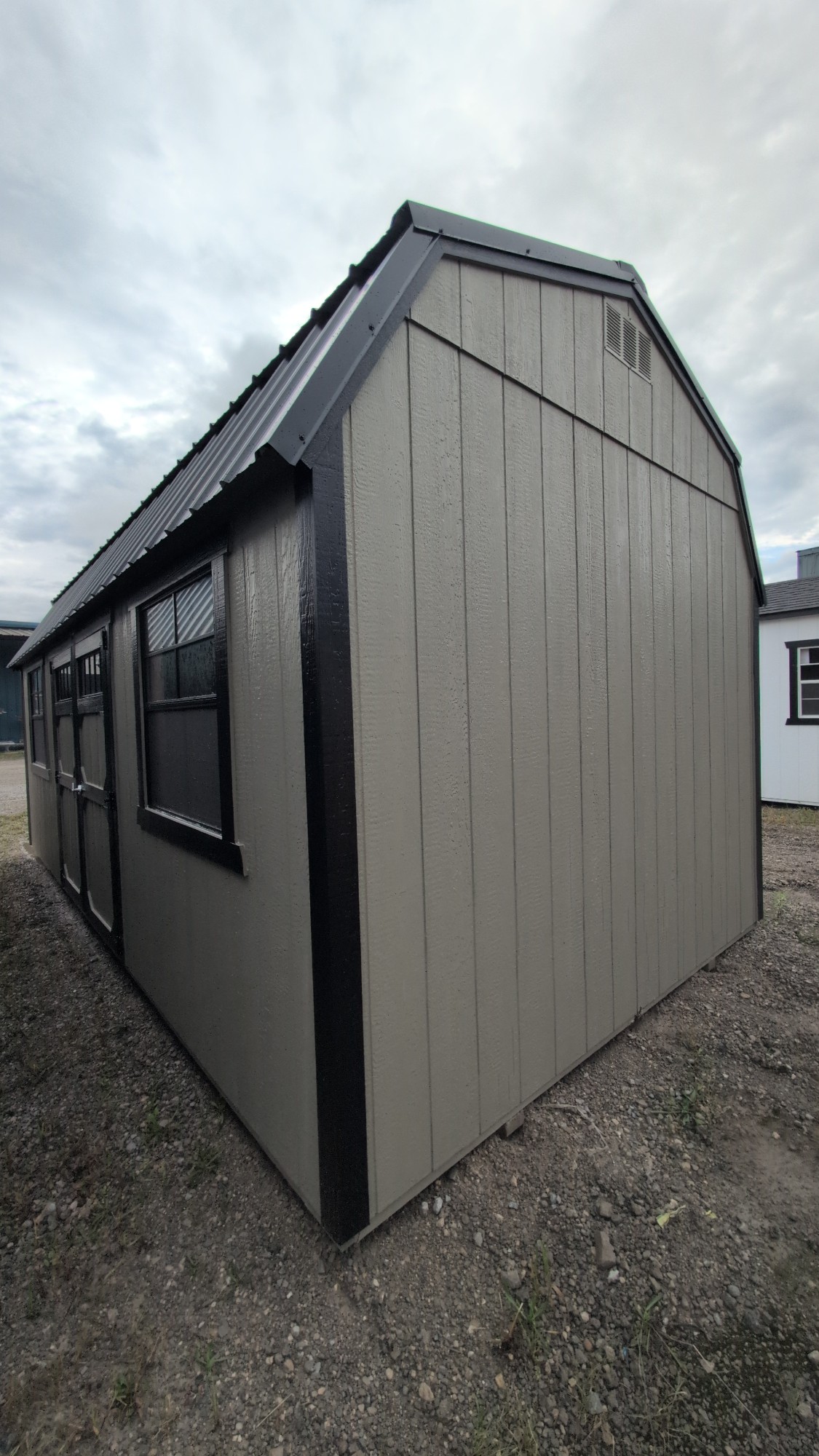 Lofted Barn - 10x20