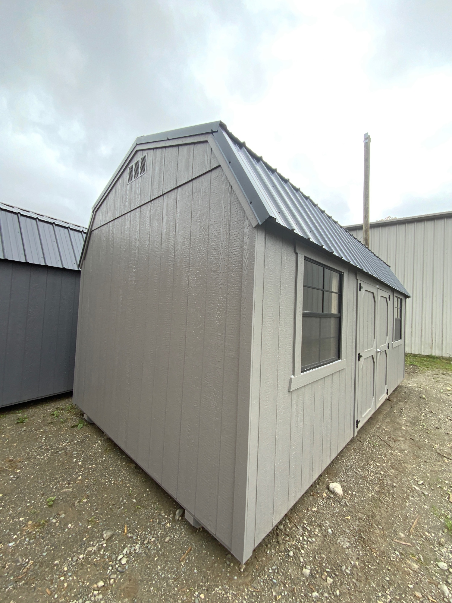 Lofted Barn - 10x20