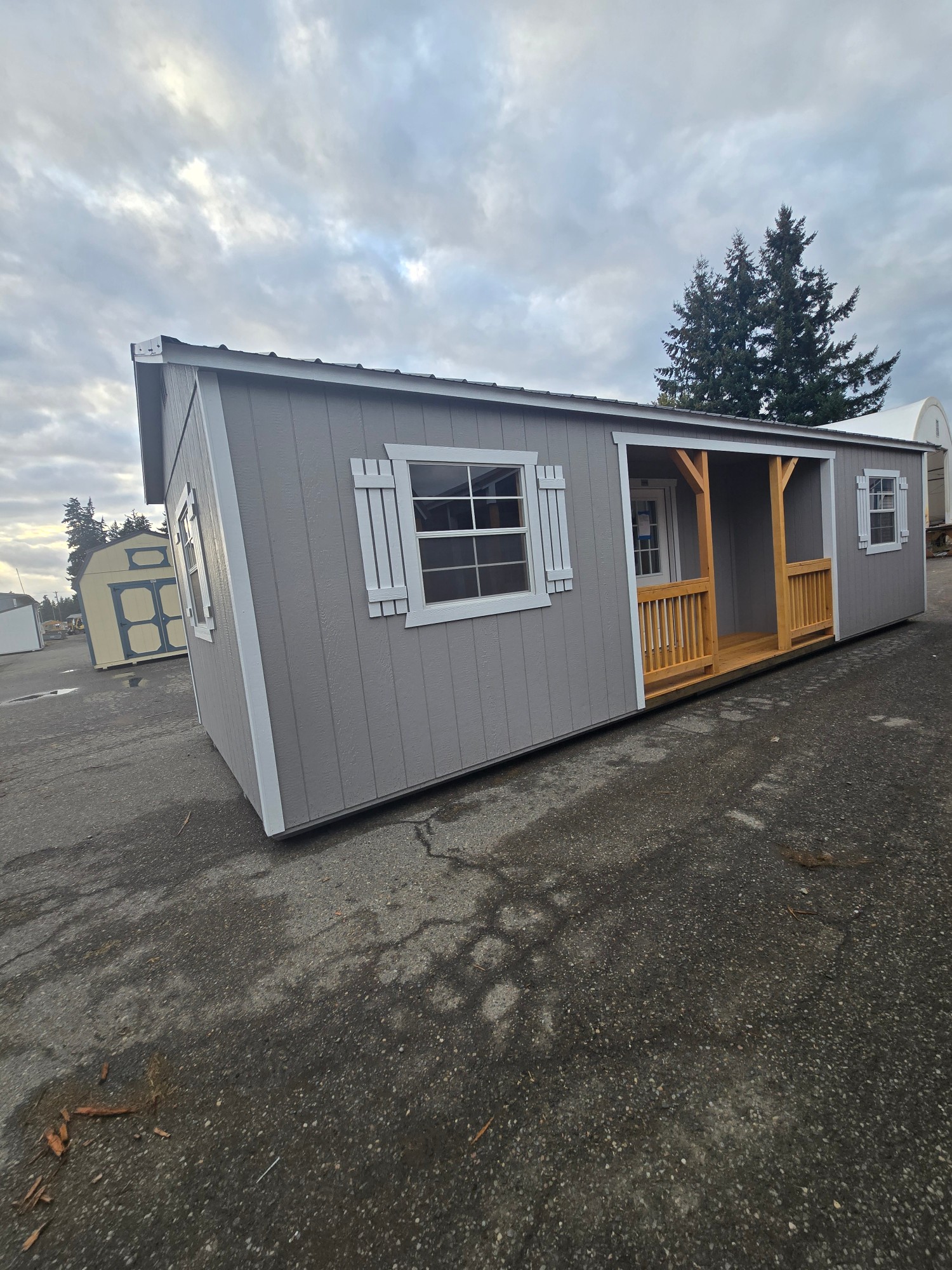 Utility Center Porch - 12x32