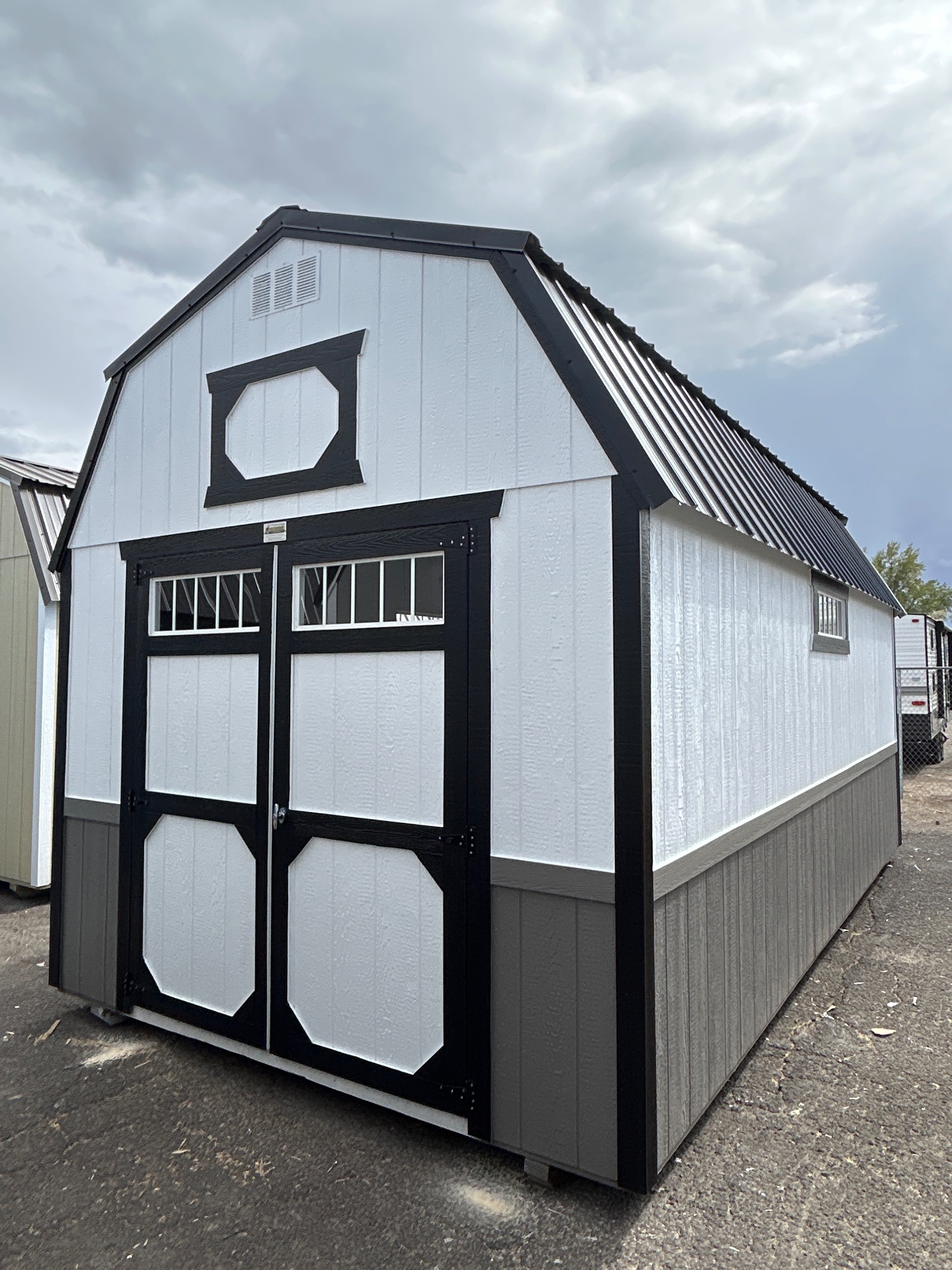 Lofted Barn - 10x20