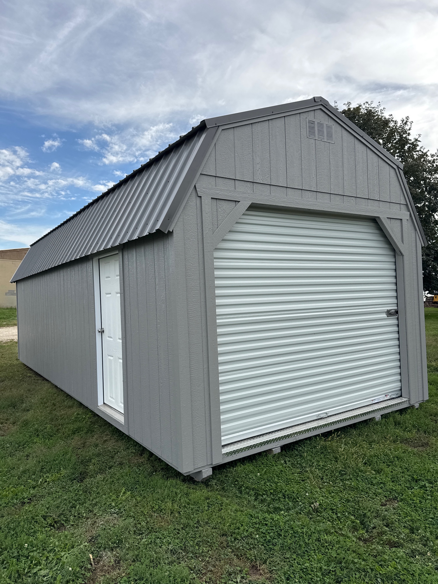 Lofted Barn Garage - 12x28