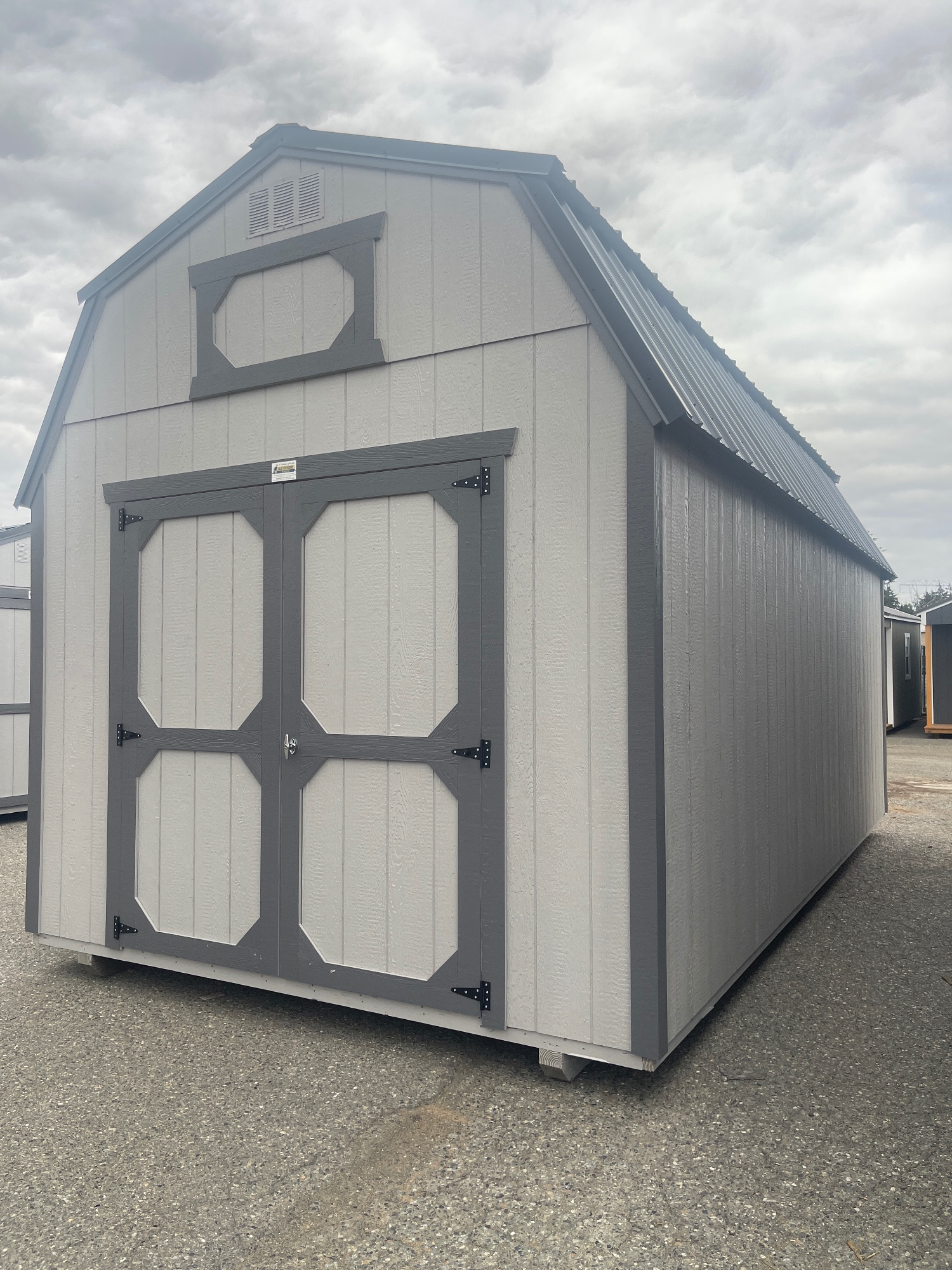 Lofted Barn - 10x20