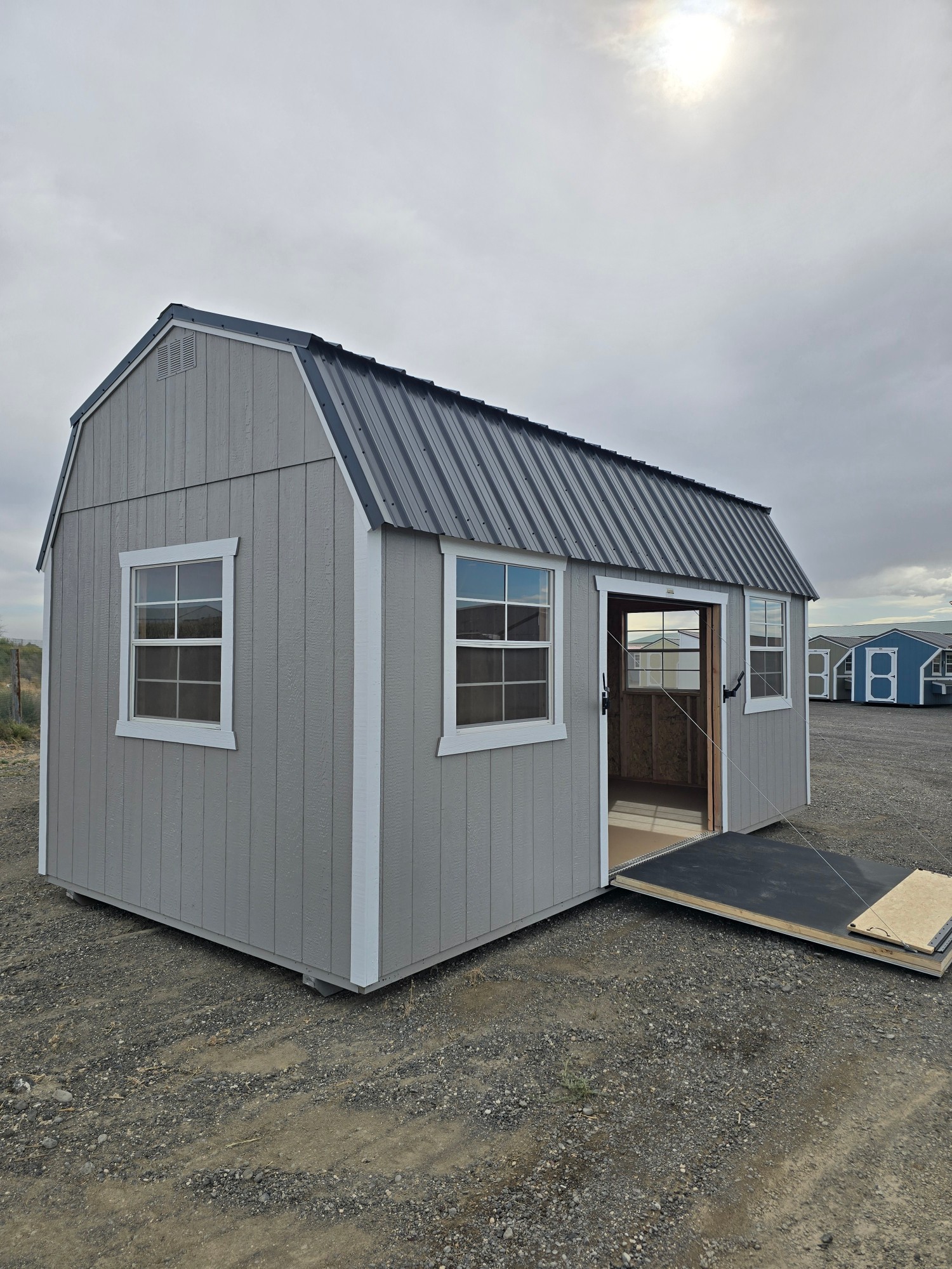 Lofted Barn - 10x20