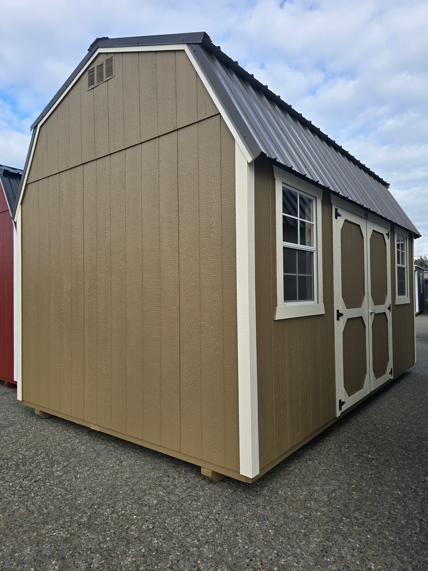 Lofted Barn - 10x16