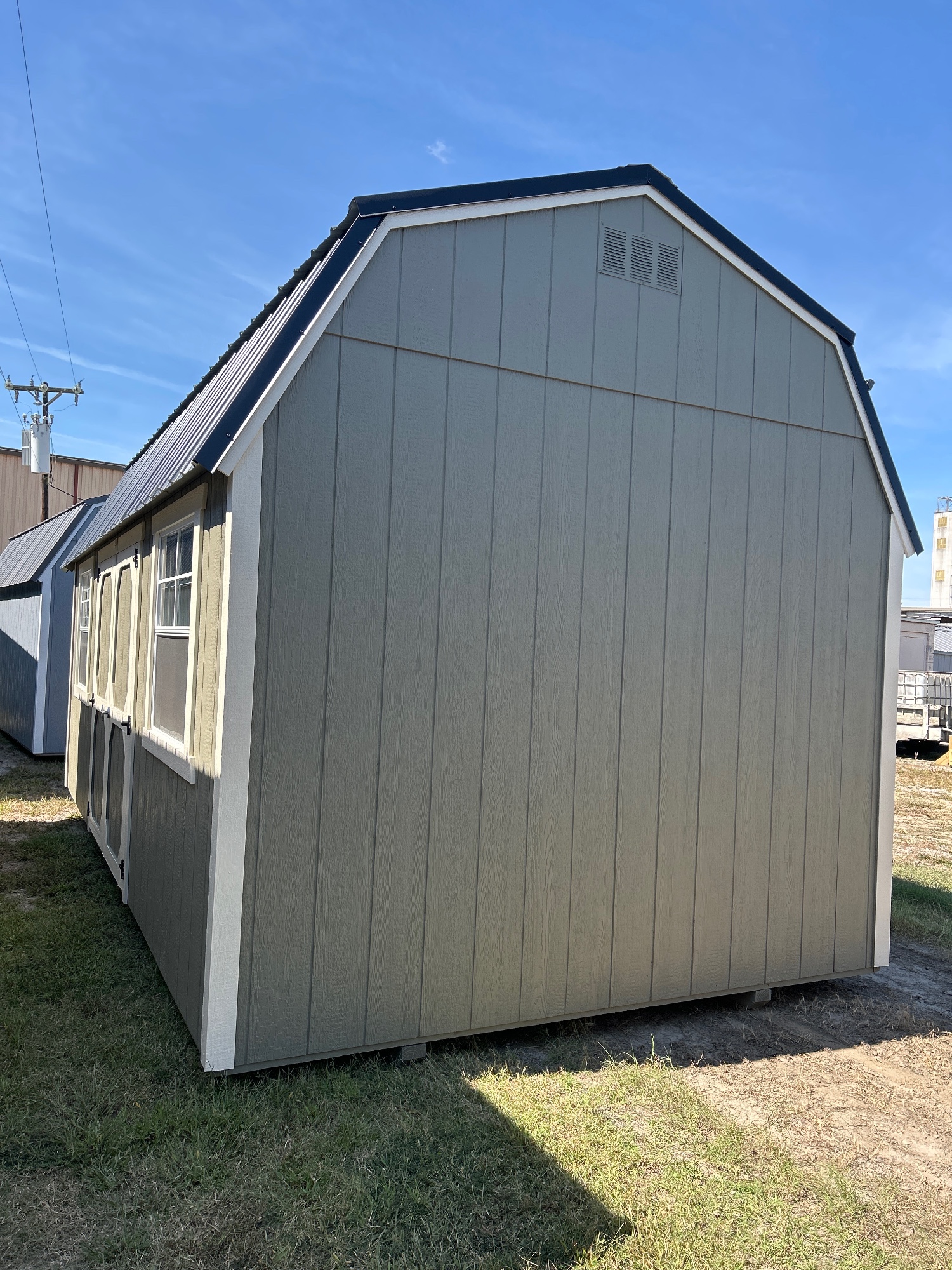 Lofted Barn - 10x20
