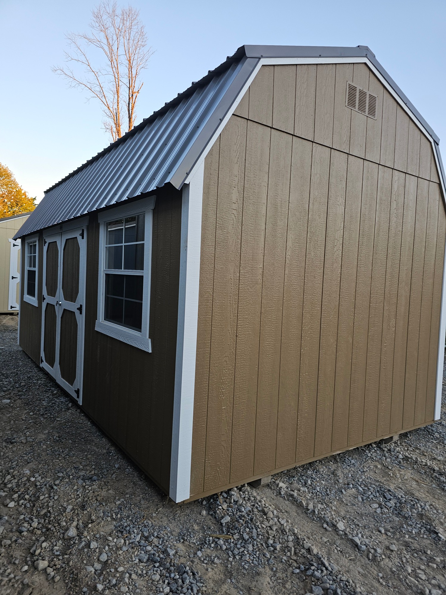 Lofted Barn - 10x20