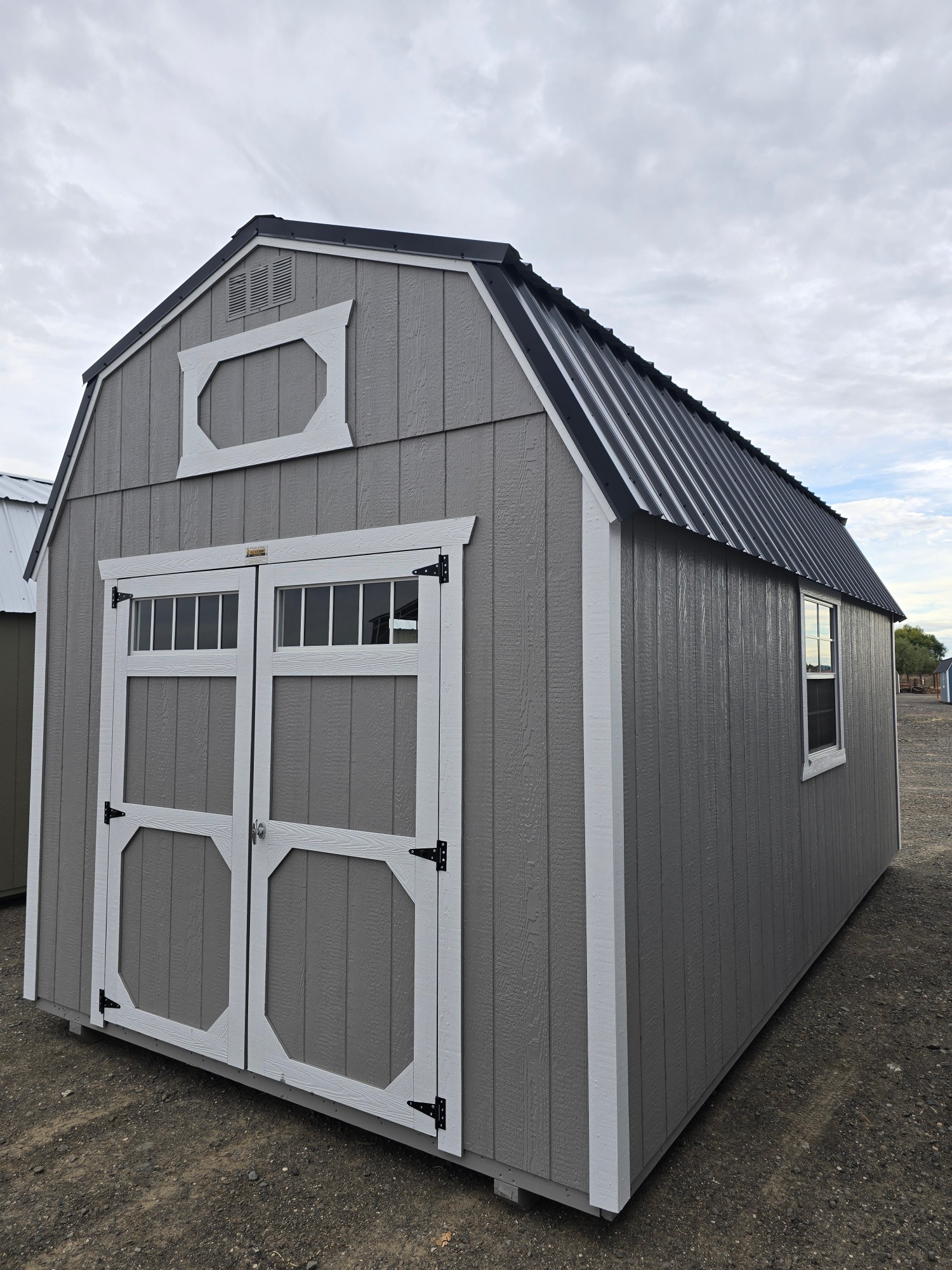 Lofted Barn - 10x20
