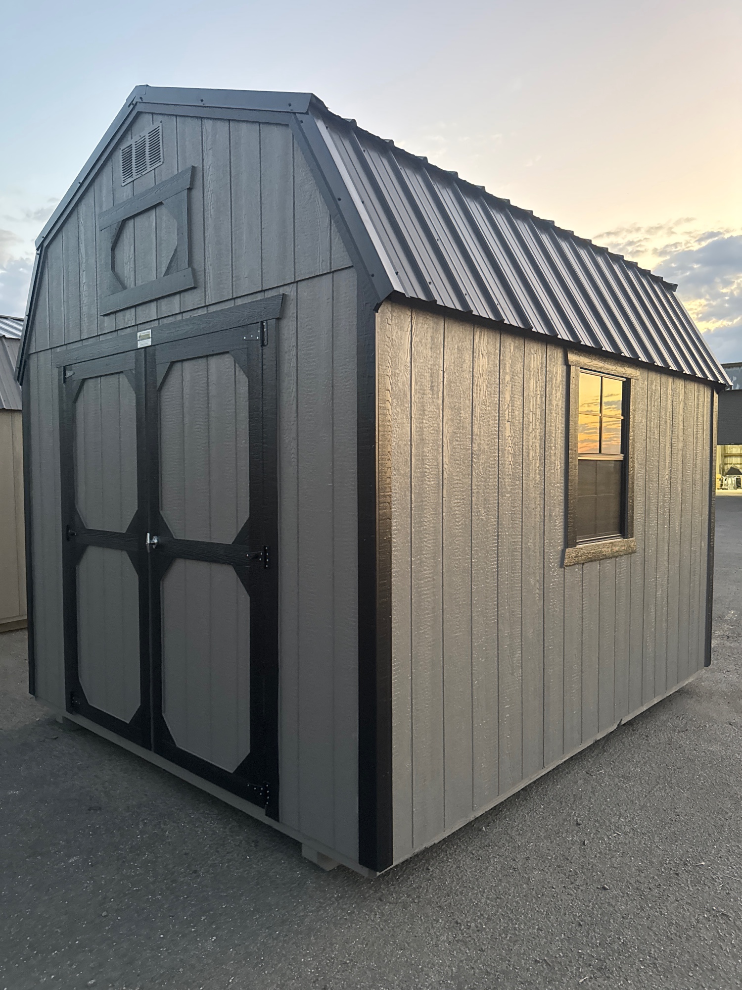 Lofted Barn - 10x12