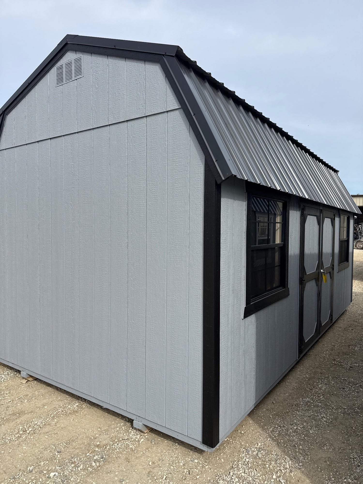 Lofted Barn - 10x20