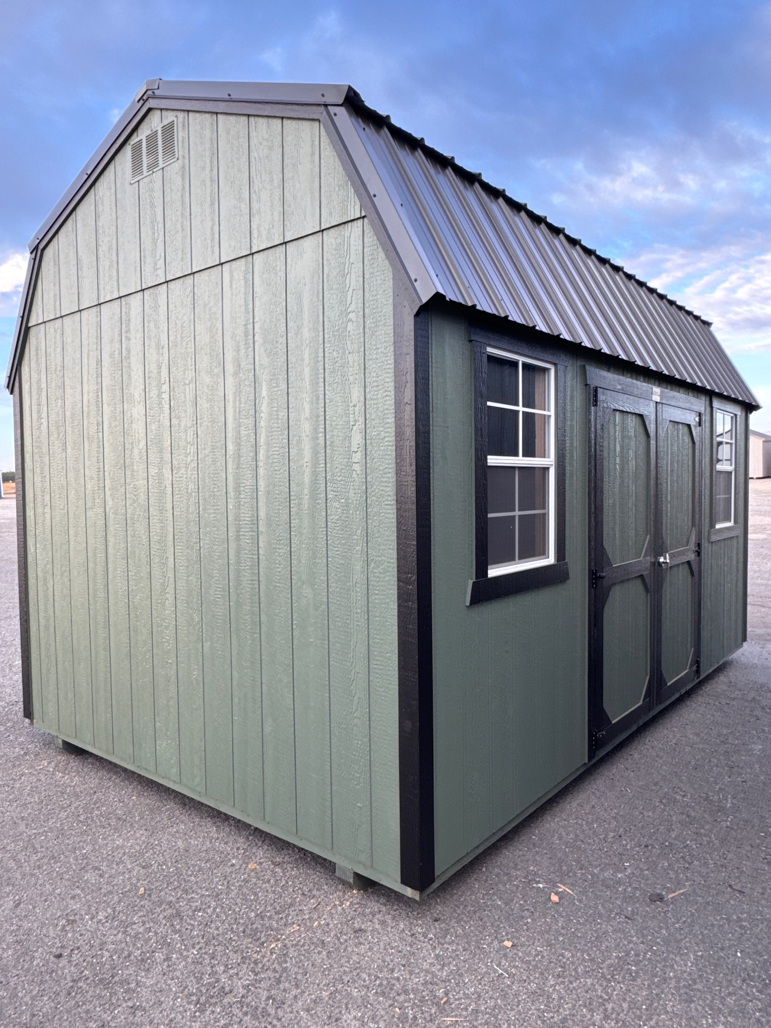 Lofted Barn - 10x16