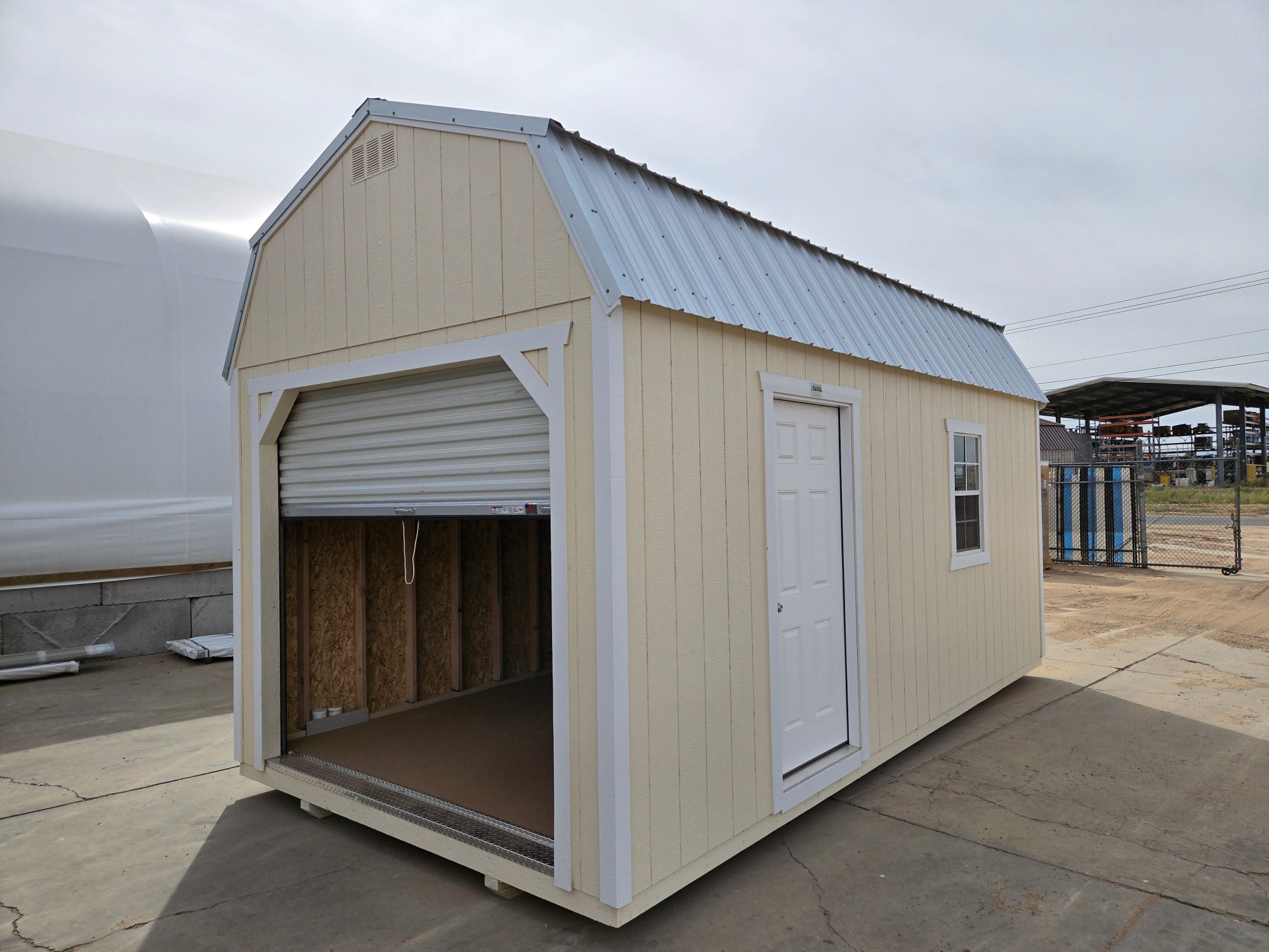 Lofted Barn 8' Garage - 10x20
