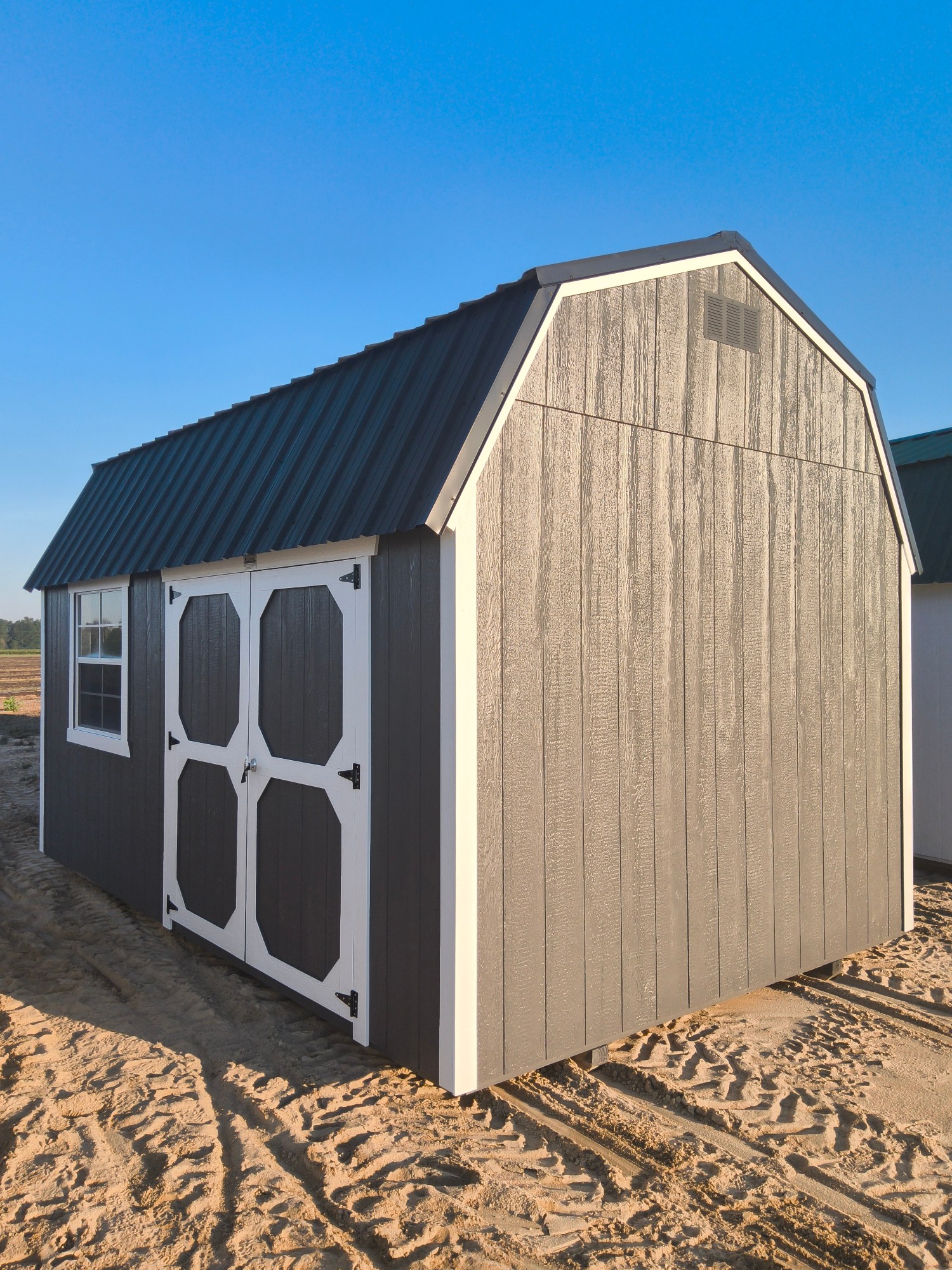 Lofted Barn - 10x16