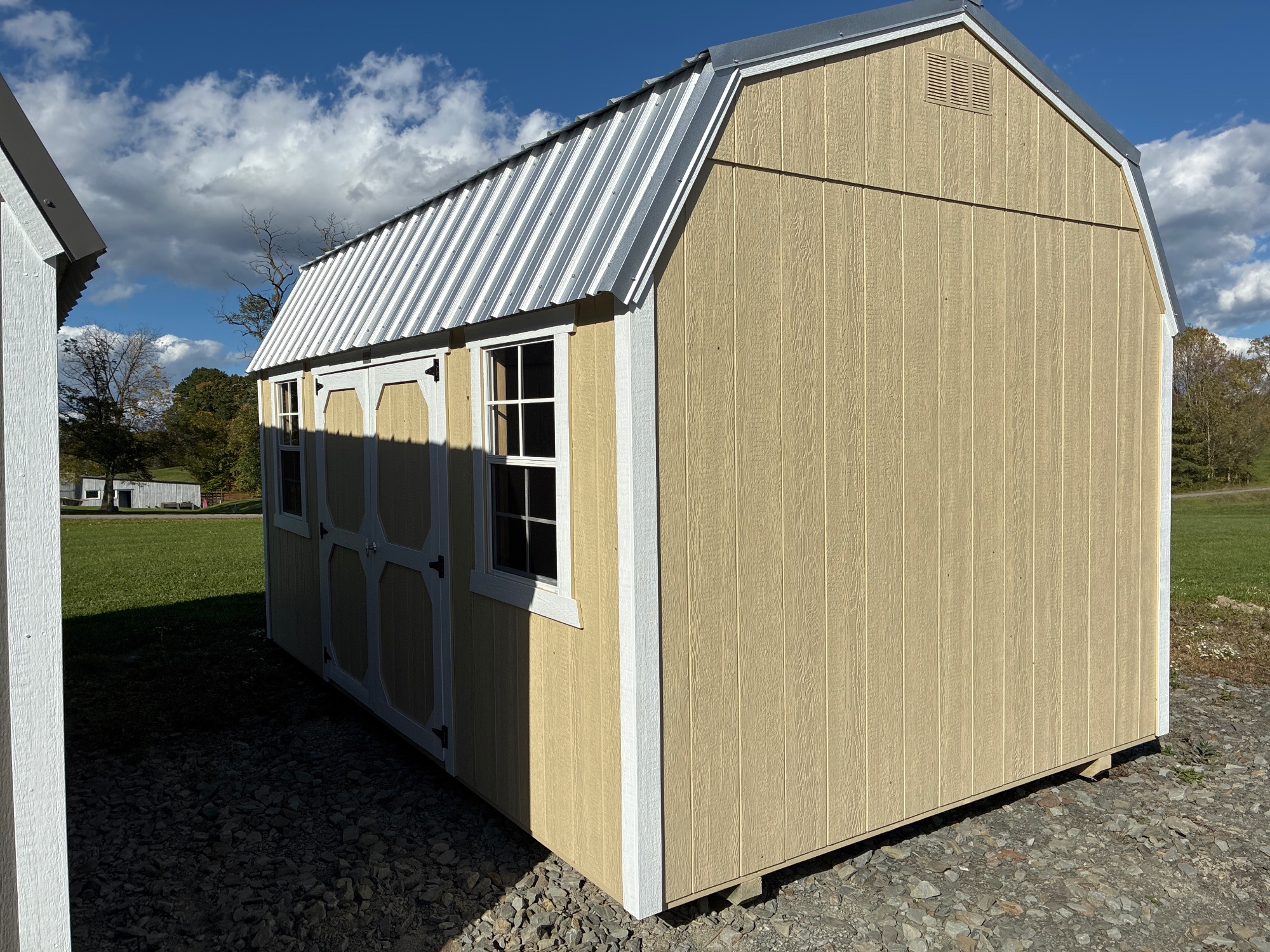 Lofted Barn - 10x16