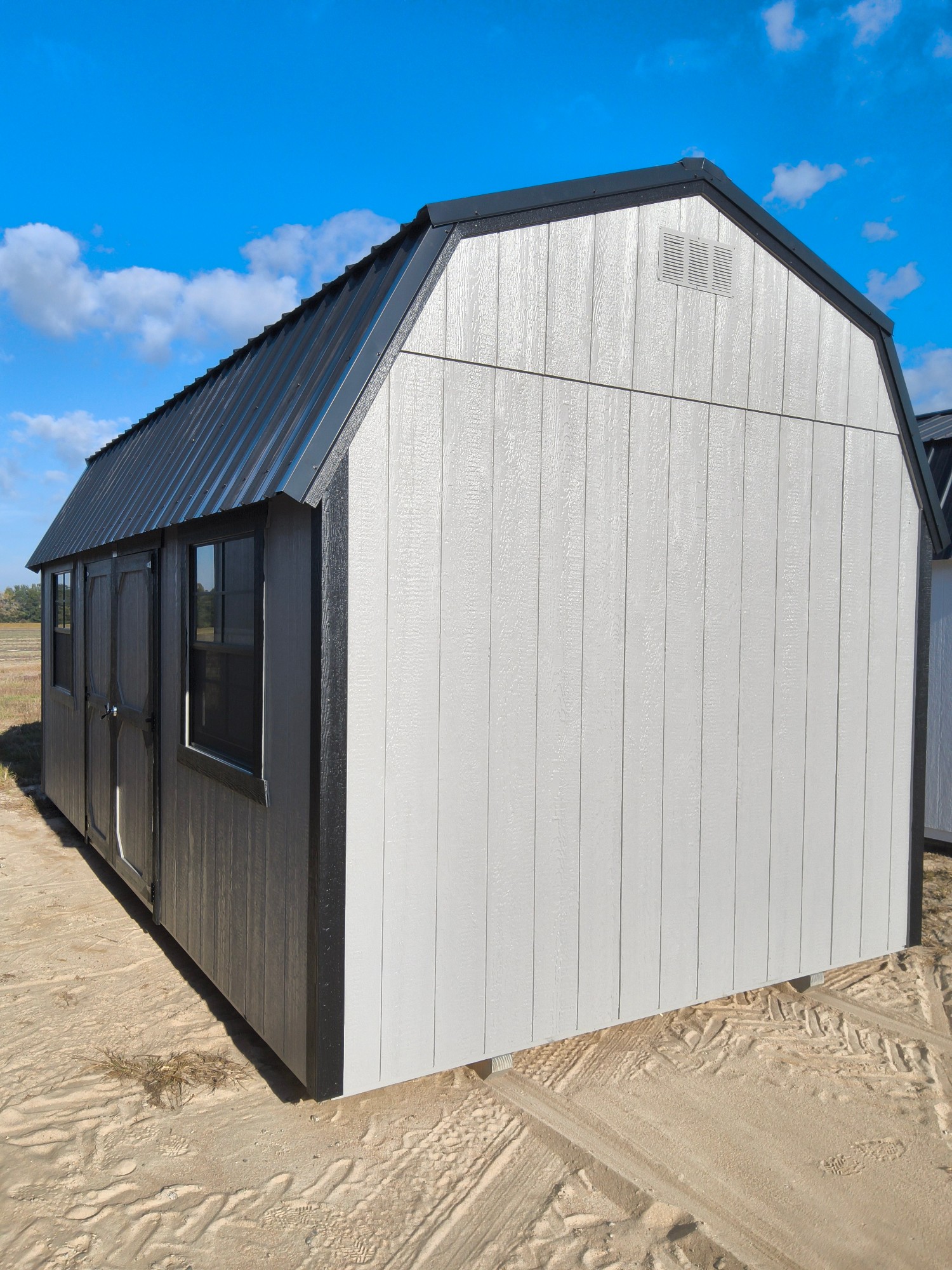 Lofted Barn - 10x20