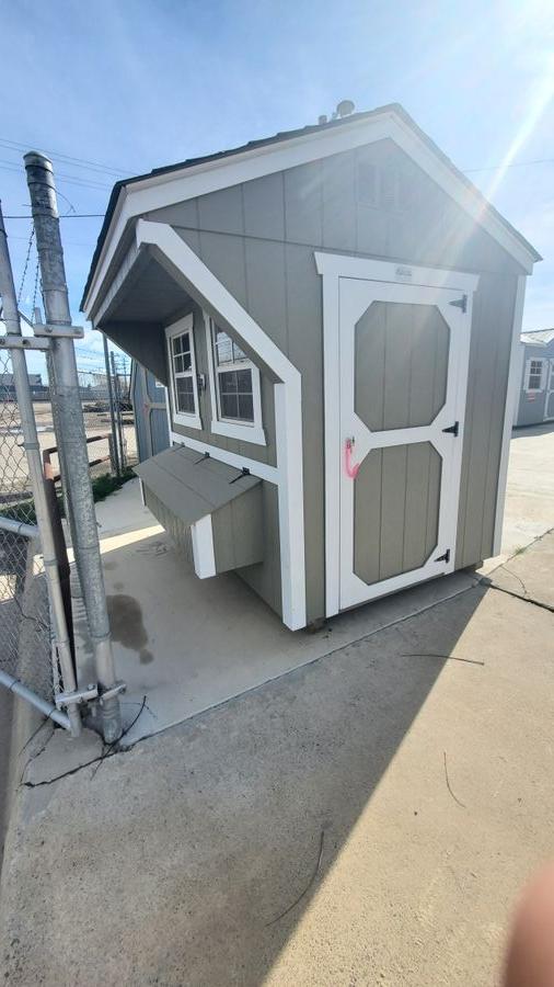 Chicken Coop - 6x8
