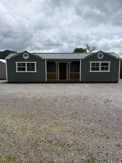 Utility Center Porch - 12x40