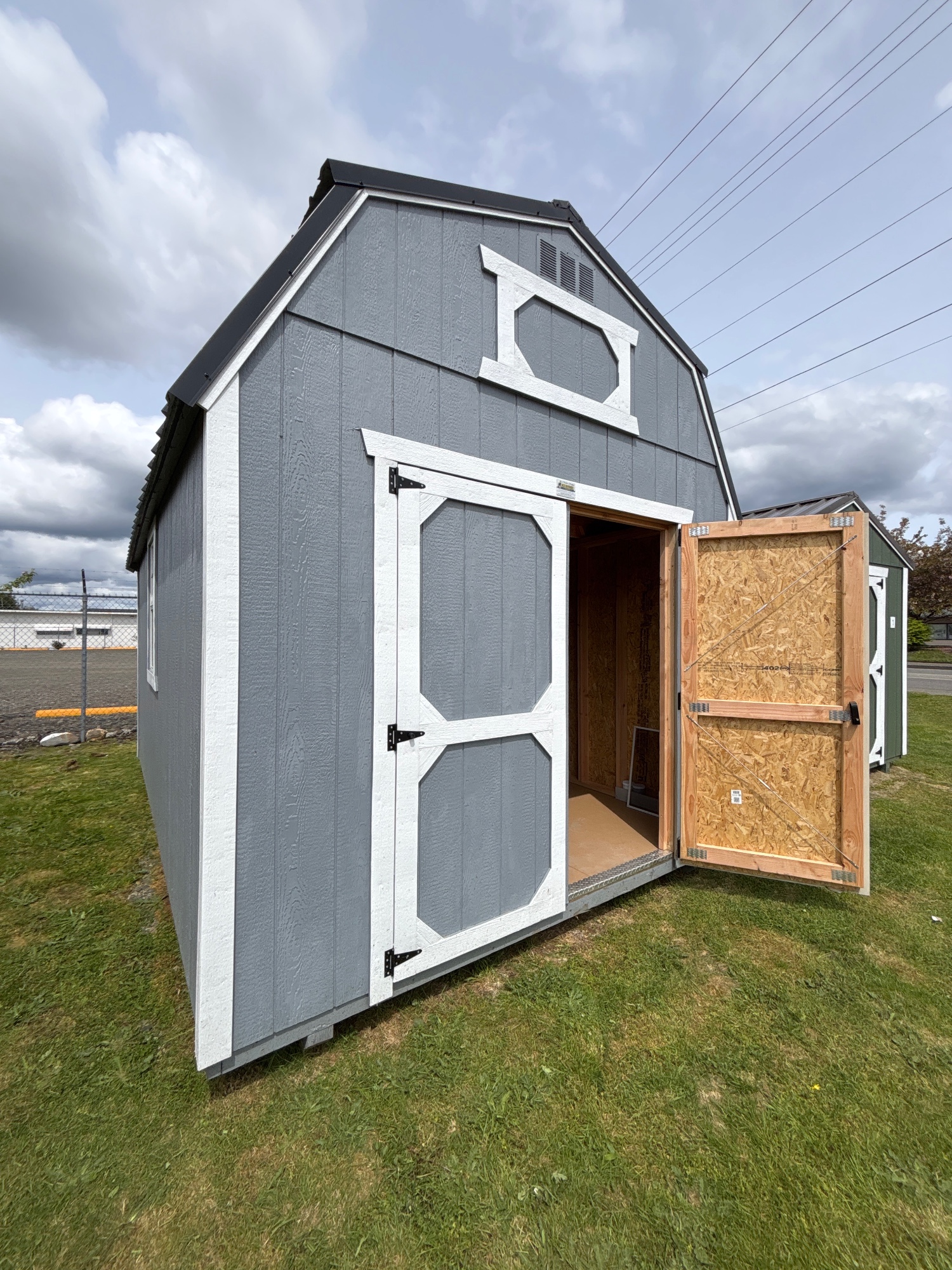 Lofted Barn - 10 x 16