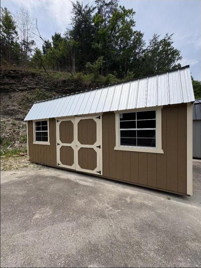 Lofted Barn – 10X20