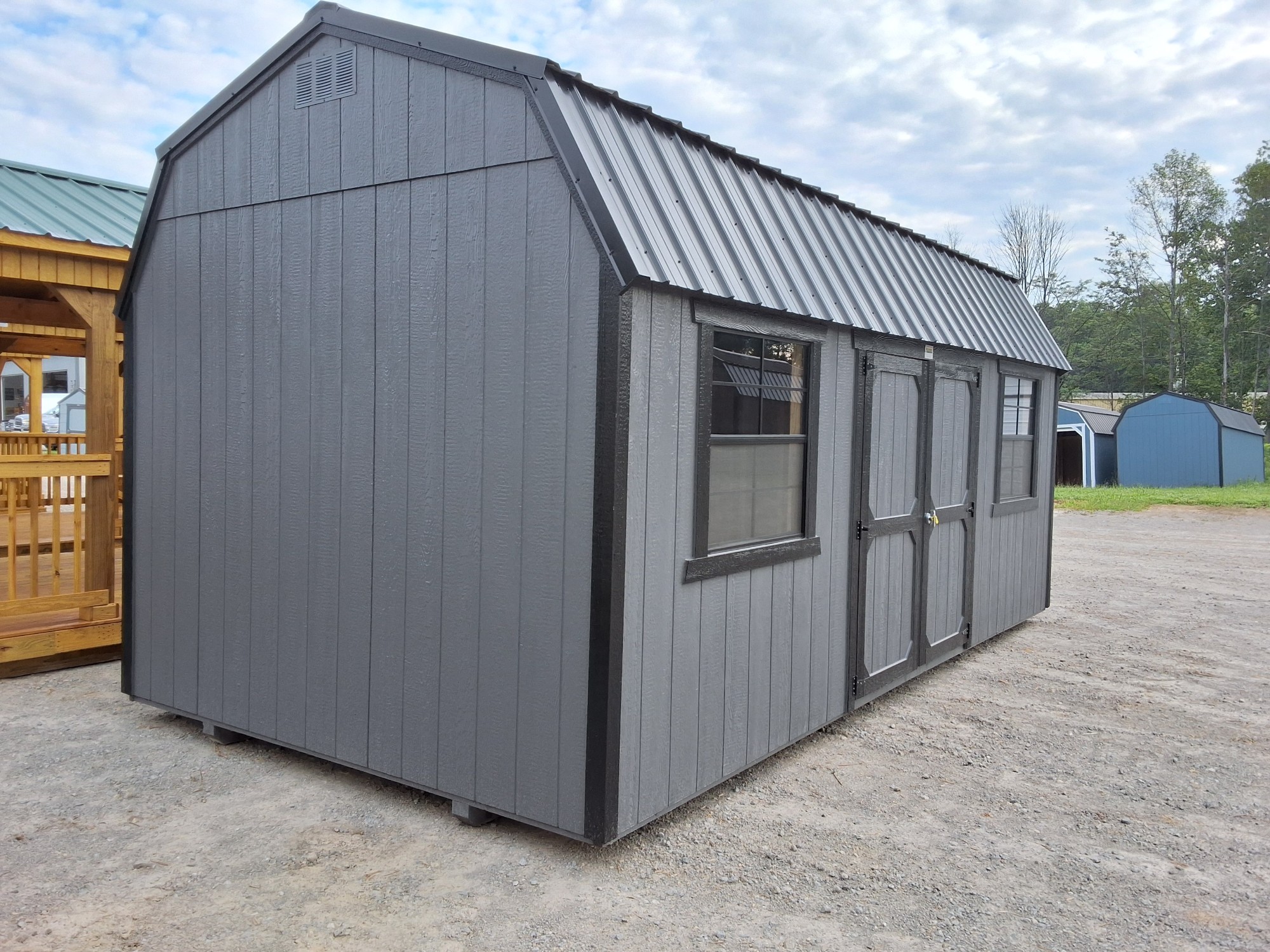 Lofted Barn - 10x20