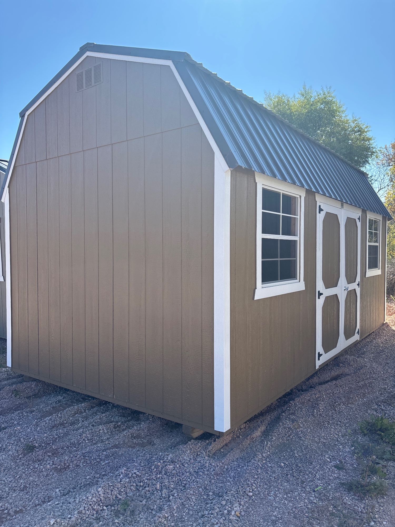 Lofted Barn - 10x20