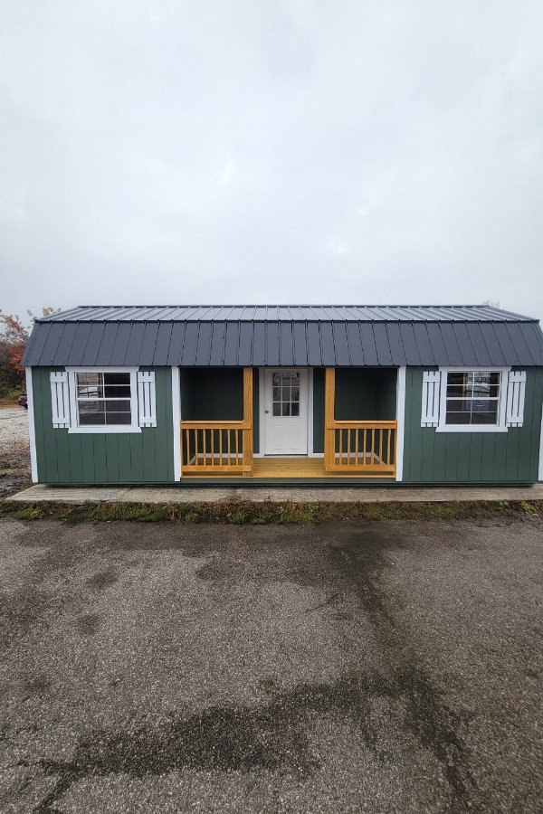 Lofted Barn Center Porch – 12×28