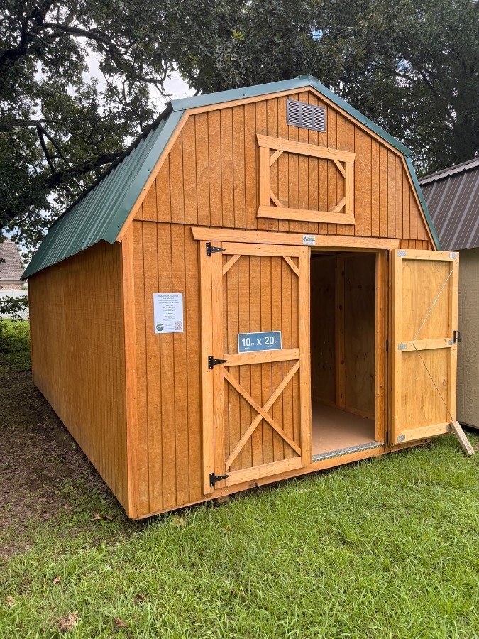 Lofted Barn - 10x20