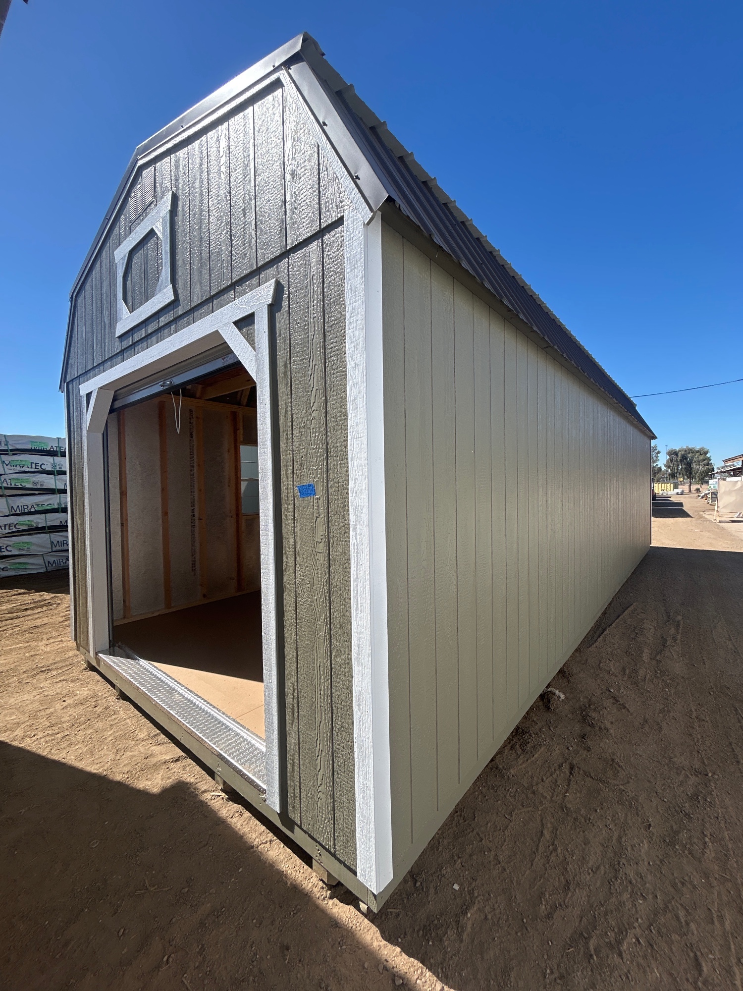 Lofted Barn 8' Garage - 12x32