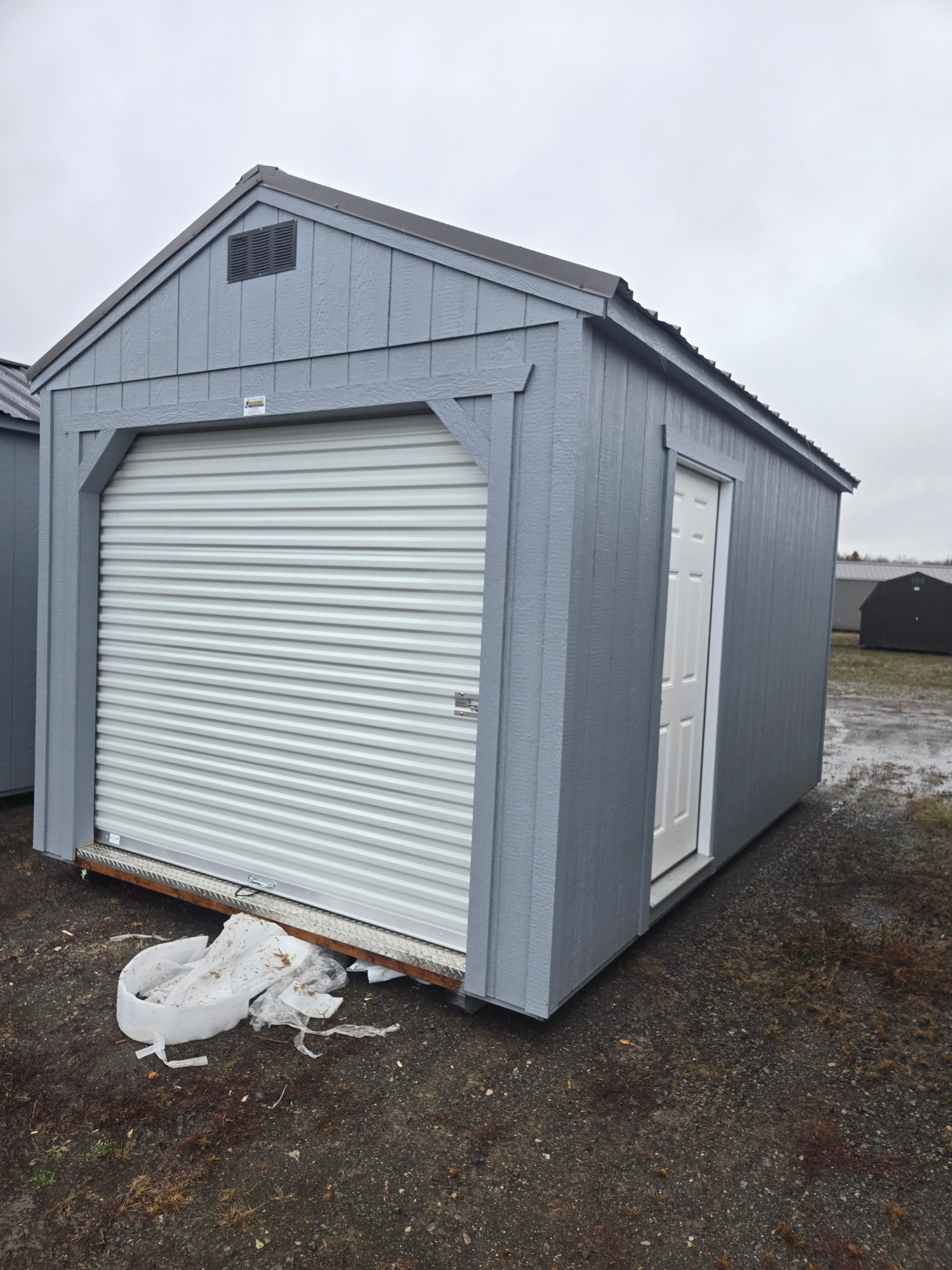 Utility 8' Garage - 10x16